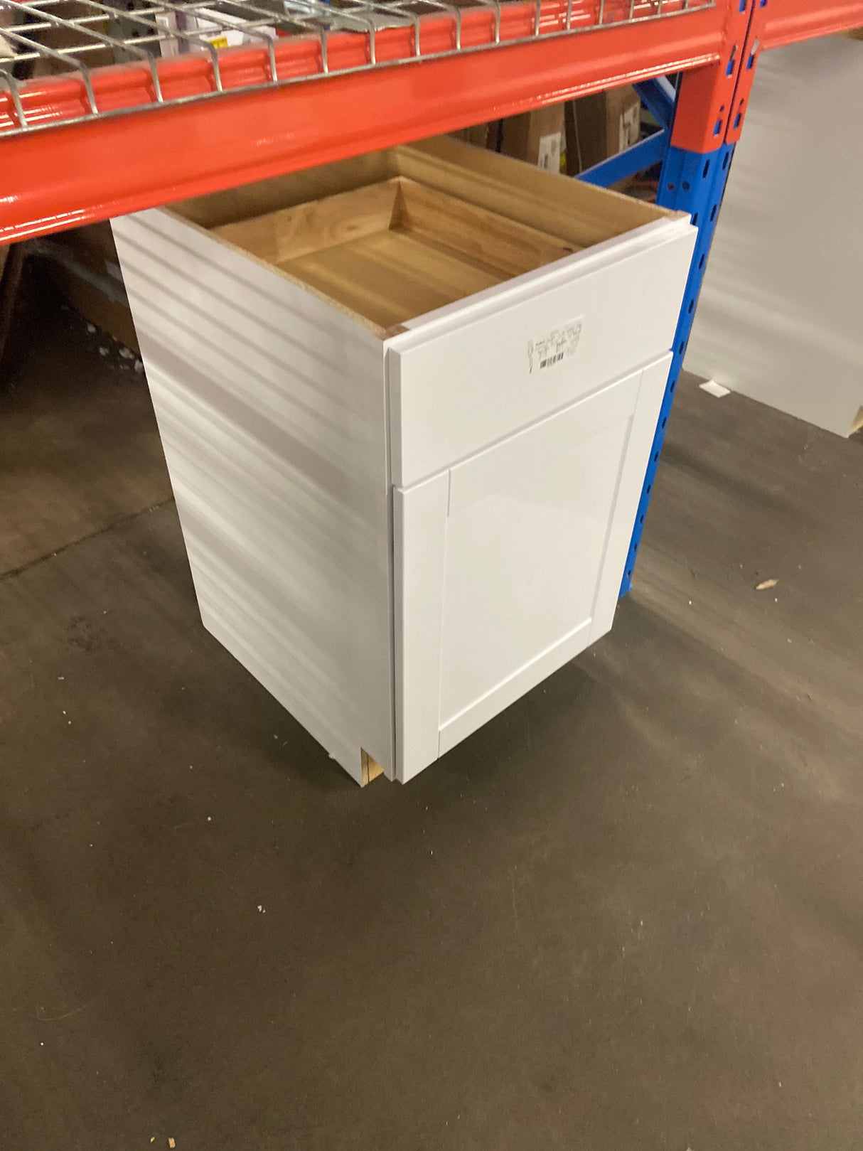 Shaker Satin White Stock Assembled Base Kitchen Cabinet with Ball-Bearing Drawer Glides (21 in. x 34.5 in. x 24 in.)