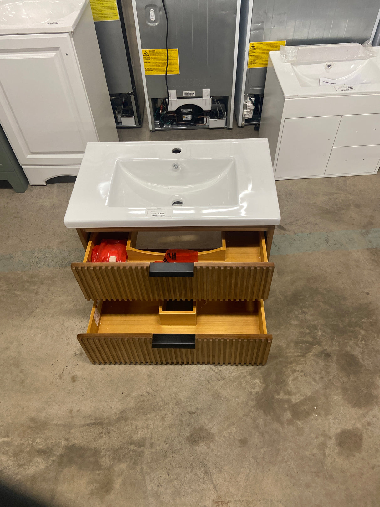 San Diego 30 in W x 18.7 in D x 19.50 H Bath Vanity in Weathered Fir with Ceramic Vanity Top in White with White Basin