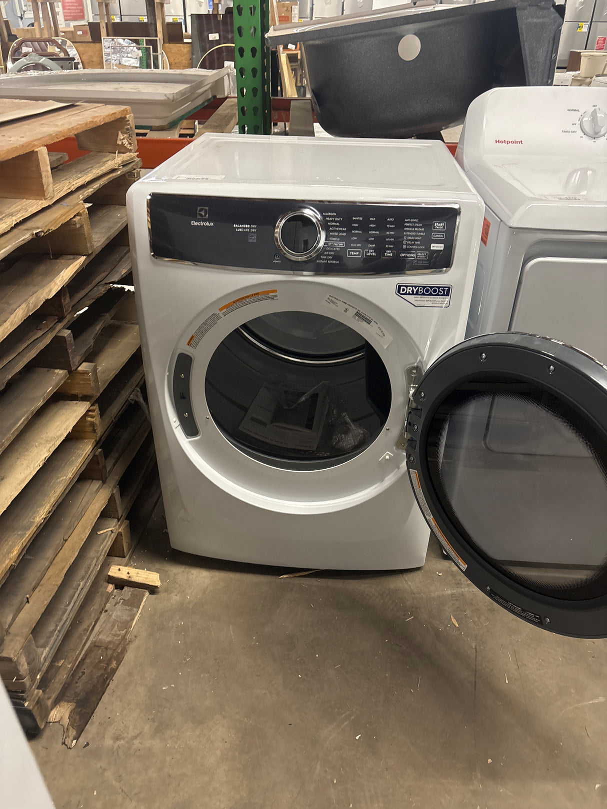 27 in. W 8 cu. ft. Front Load Electric Dryer with Perfect Steam and LuxCare Dry System, ENERGY STAR in White