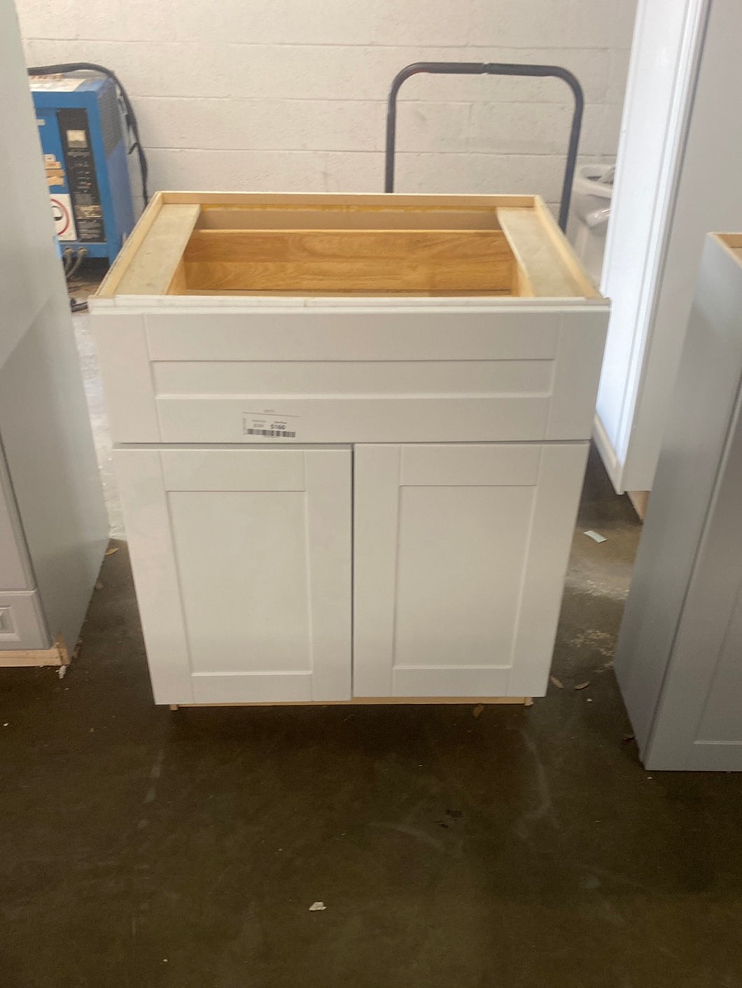 Richmond Verona White Plywood Shaker Ready to Assemble Base Kitchen Cabinet with Soft Close 30 in.x 34.5 in. x 24 in