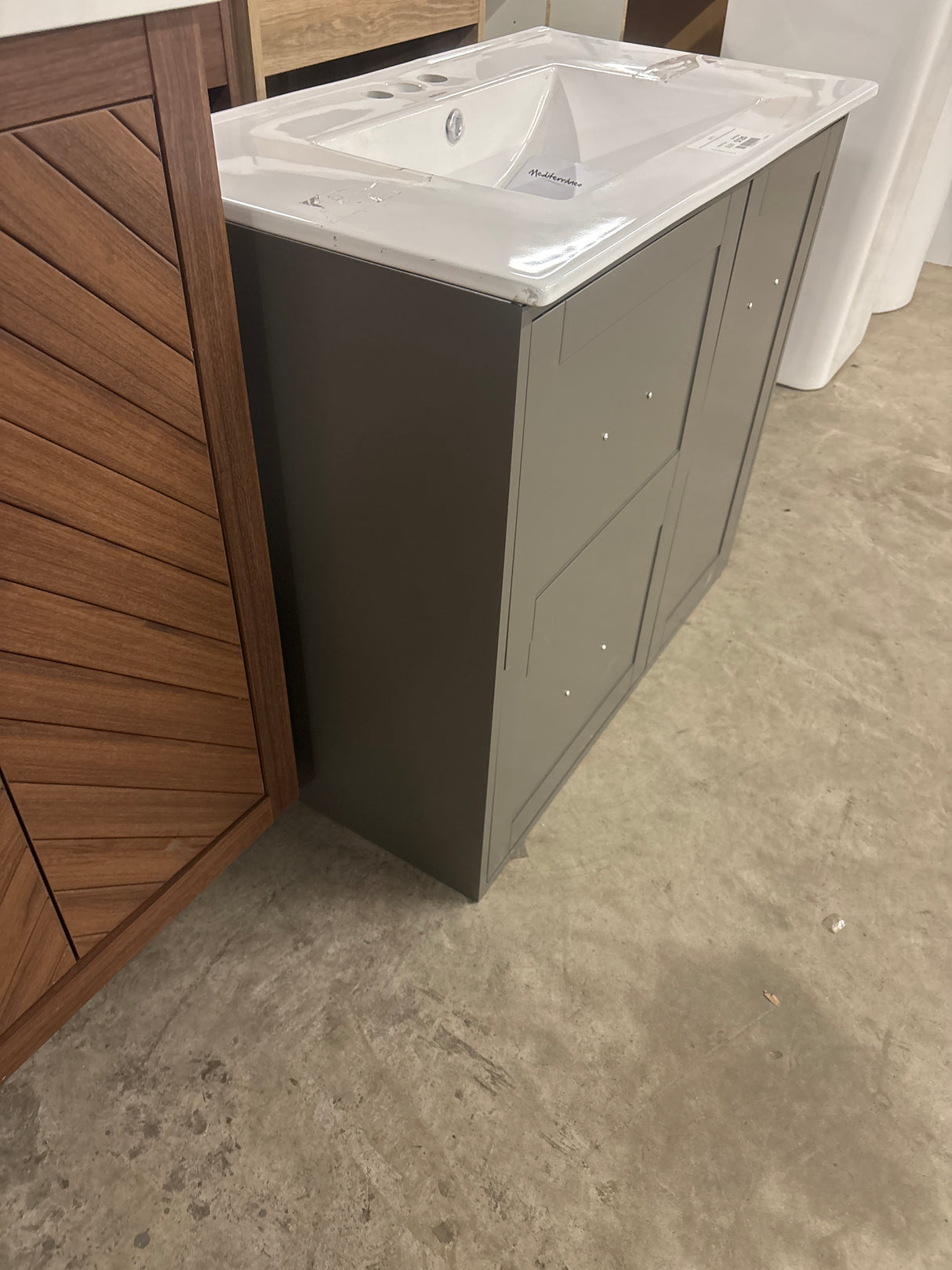 Salerno 32 in. Single Sink PVC Grey Standing Bath Vanity with White Sintered Stone Top Assembled