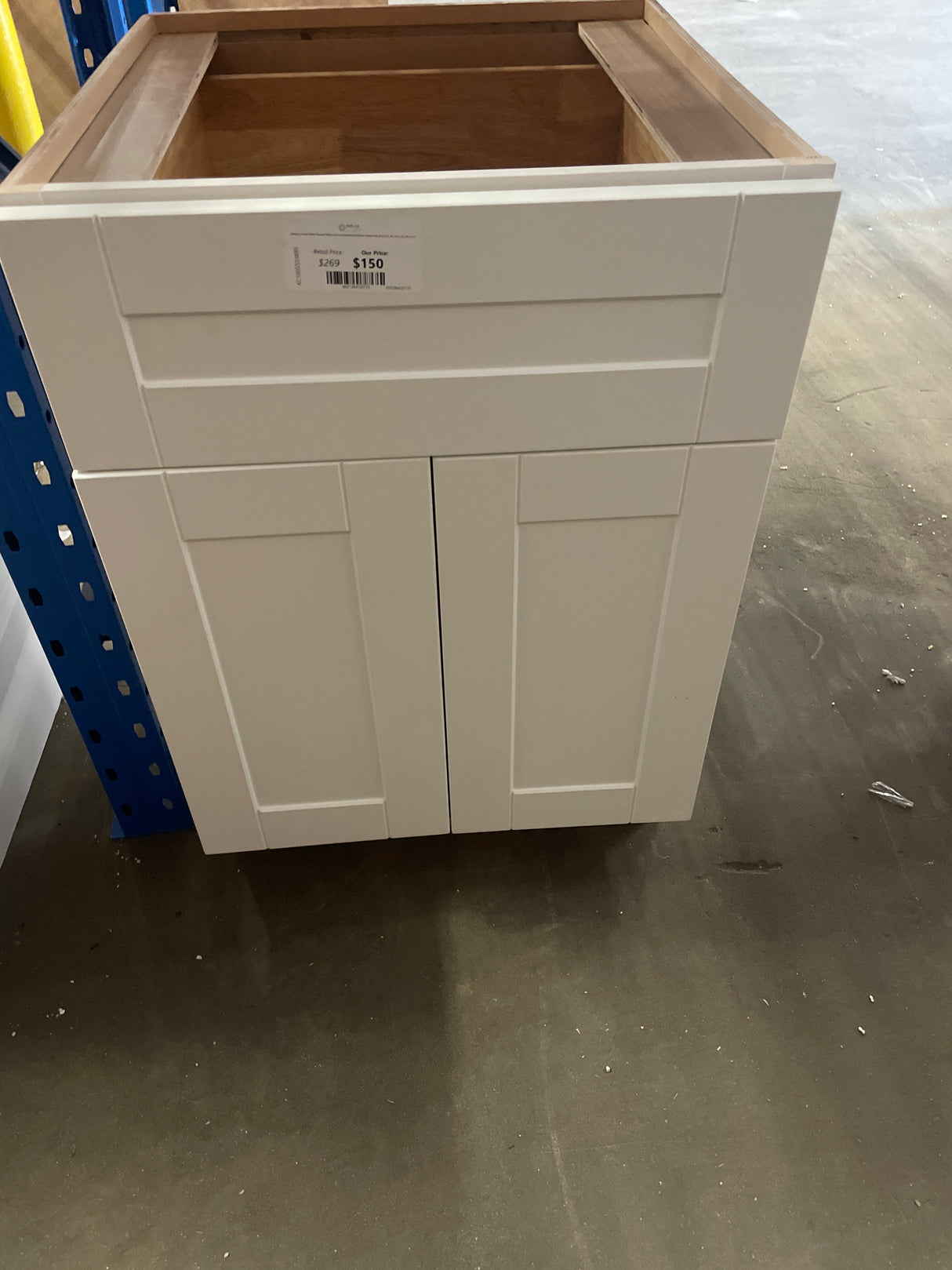 Arlington Vesper White Plywood Shaker Stock Assembled Base Kitchen Cabinet Soft Close 24 in. W x 24 in. D x 34.5 in. H
