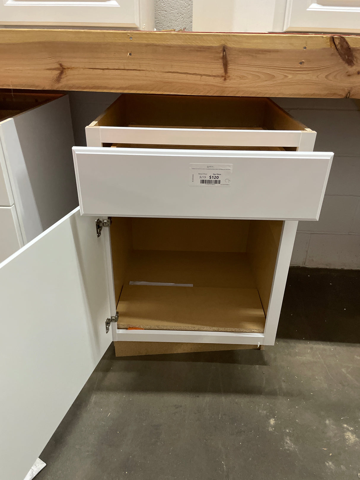 Hampton 24 in. W x 24 in. D x 34.5 in. H Assembled Base Kitchen Cabinet in Satin White with Drawer Glides