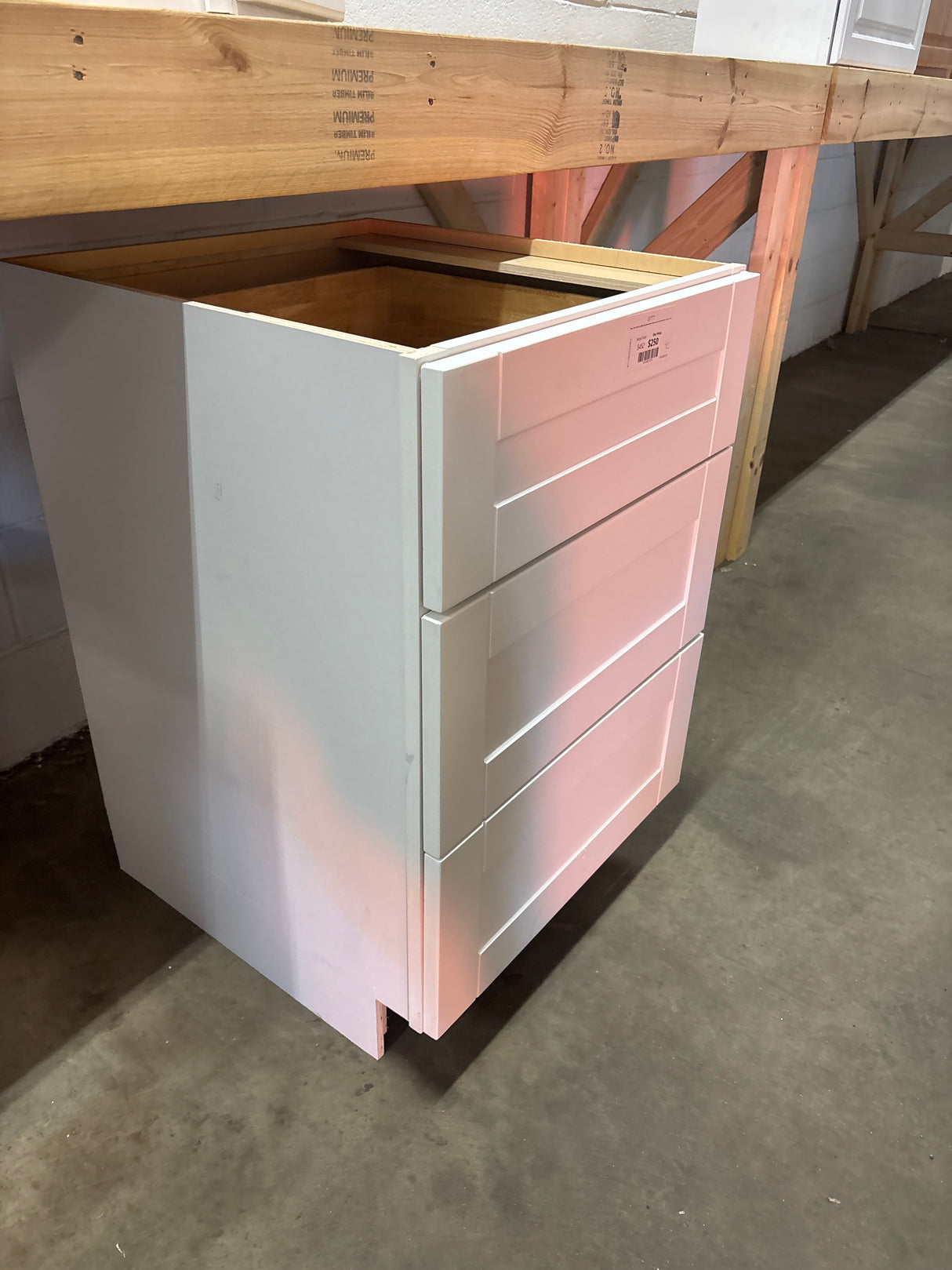 Vesper White Shaker Assembled PlywoodBase Drawer Kitchen Cabinet with Soft Close 24 in. x 34.5 in. x 24 in.