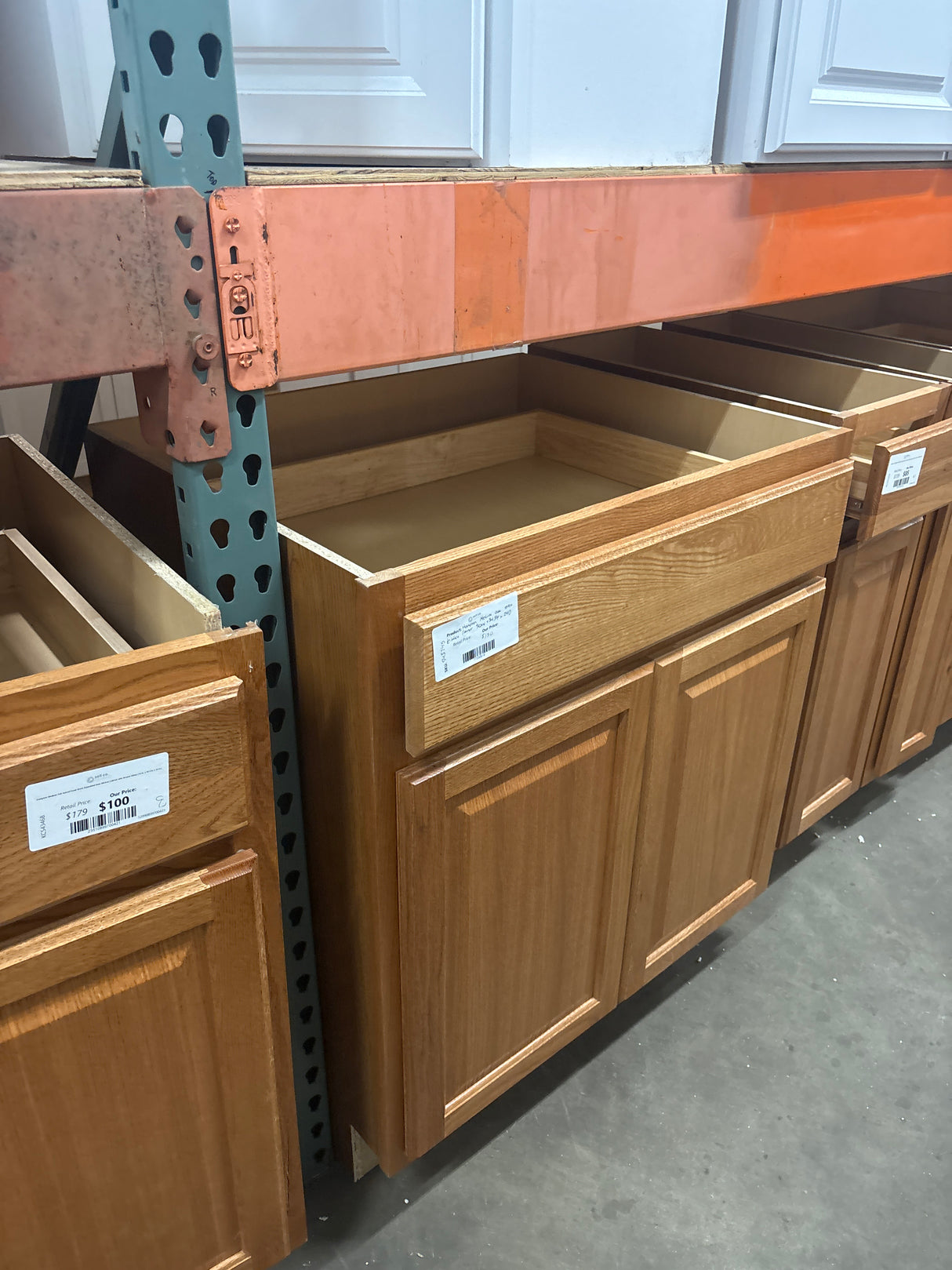 Hampton Medium Oak Raised Panel Stock Assembled Base Kitchen Cabinet with Drawer Glides (30 in. x 34.5 in. x 24 in.)