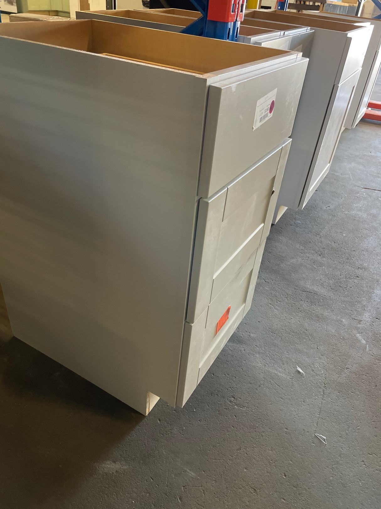 Shaker Dove Gray Stock Assembled Drawer Base Kitchen Cabinet with Drawer Glides (18 in. x 34.5 in. x 24 in.)