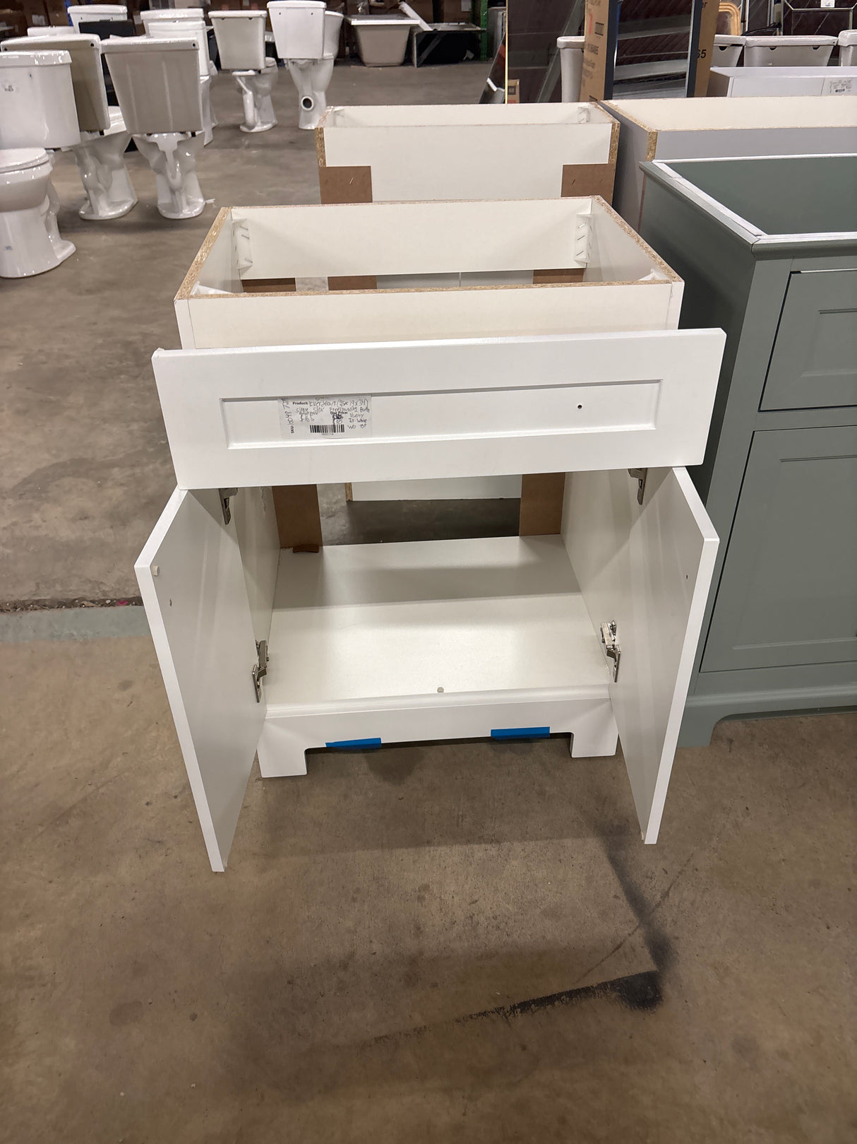 Everdean 25 in. W x 19 in. D x 34 in. H Single Sink Freestanding Bath Vanity in White without Top