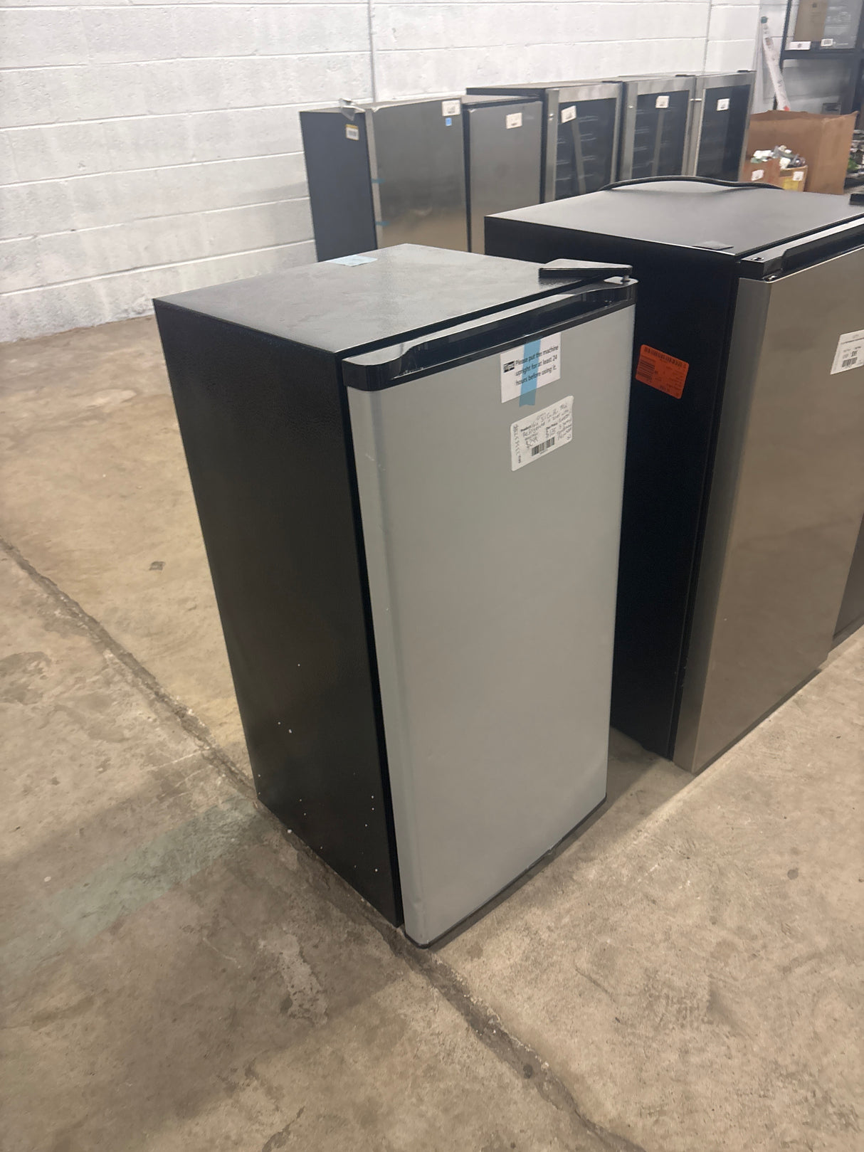 16 in. 3.1 cu.ft. Mini Refrigerator in Silver with Freezer, 5-Settings Temperature Adjustable