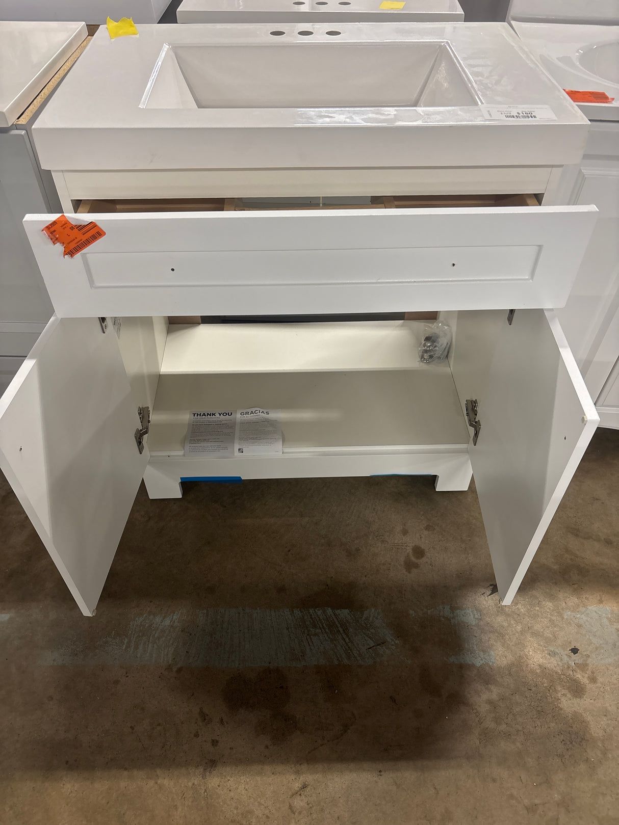 Everdean 31 in. W x 19 in. D x 34 in. H Single Sink Freestanding Bath Vanity in White with White Cultured Marble Top