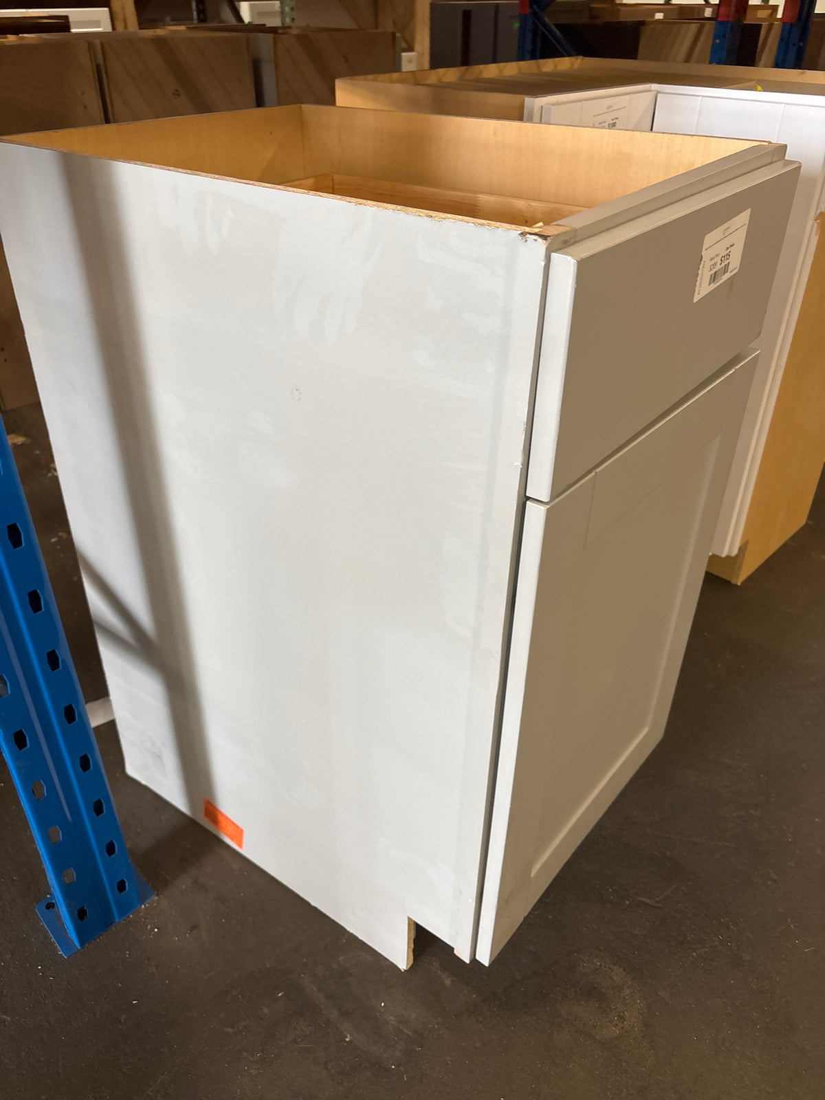 Shaker Dove Gray Stock Assembled Base Kitchen Cabinet with Ball-Bearing Drawer Glides (18 in. x 34.5 in. x 24 in.)