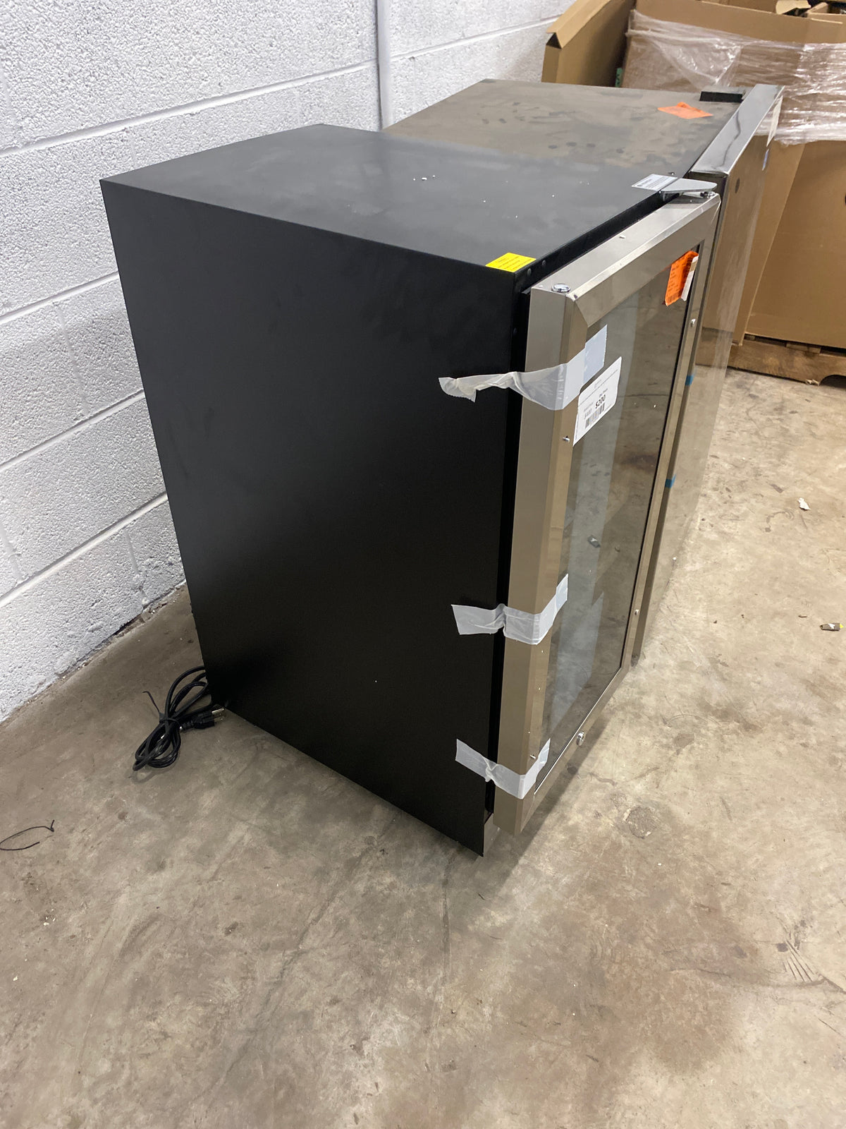 15 in. Dual Zone 30-Wine Bottles Wine Cooler in Black, with Adjustable Shelves and Reversible Door