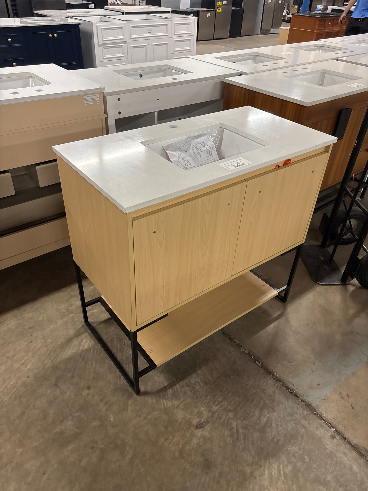 Madison Avenue Vanity 2Dr 36x18x33.5 VW top in Maple