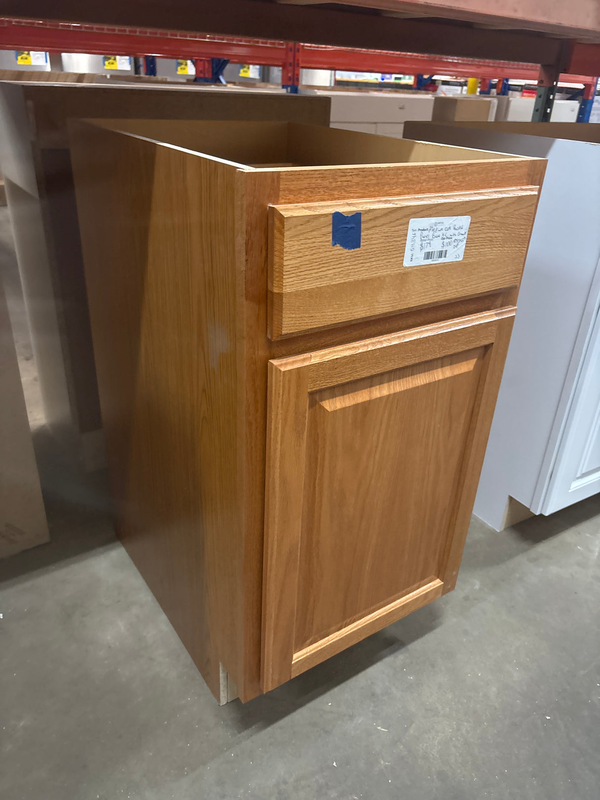 Hampton Medium Oak Raised Panel Stock Assembled Base Kitchen Cabinet with Drawer Glides (18 in. x 34.5 in. x 24 in.)
