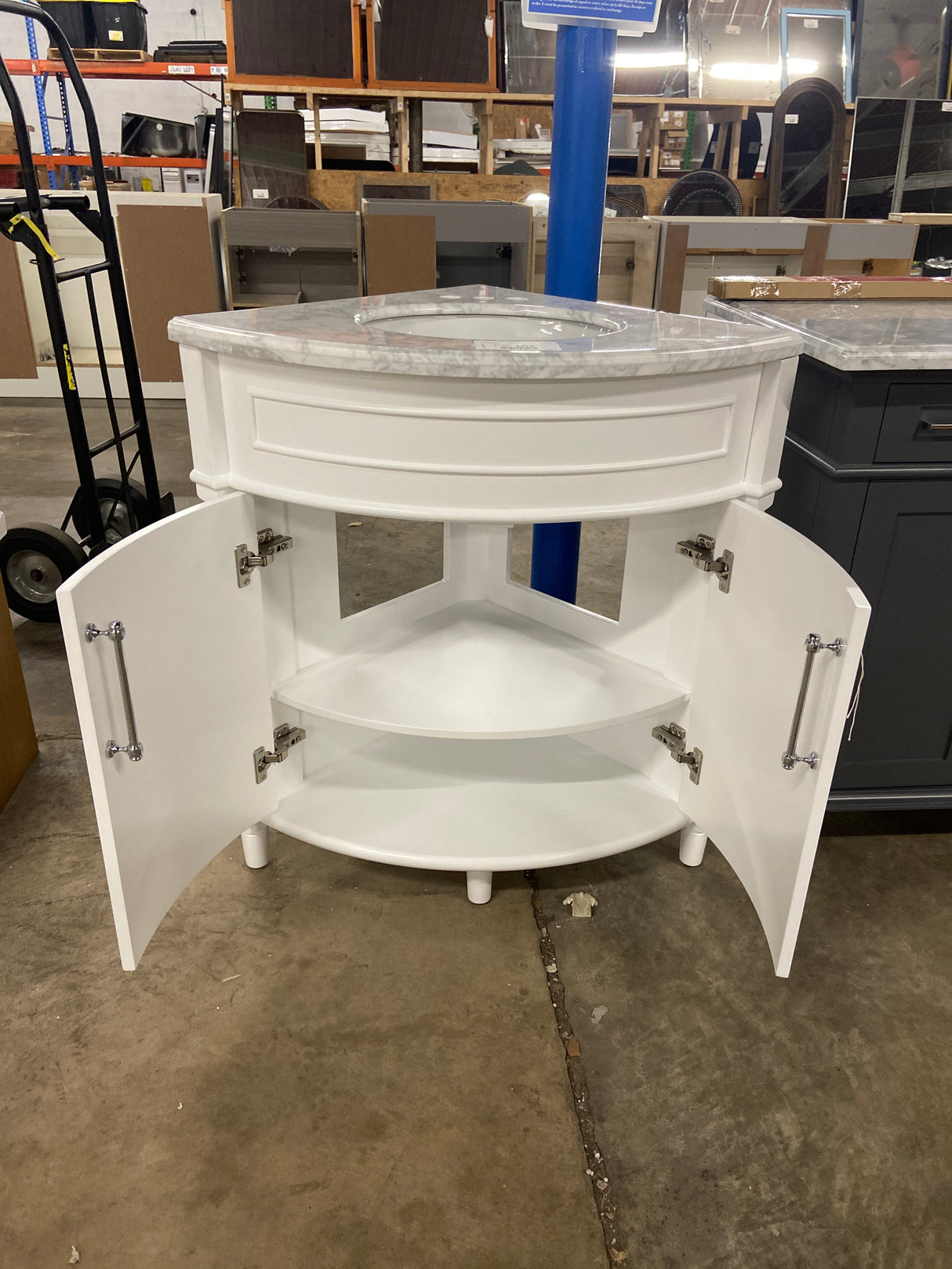 Aberdeen 32 in. Single Sink Corner White Bath Vanity with Carrara Marble Top (Assembled)