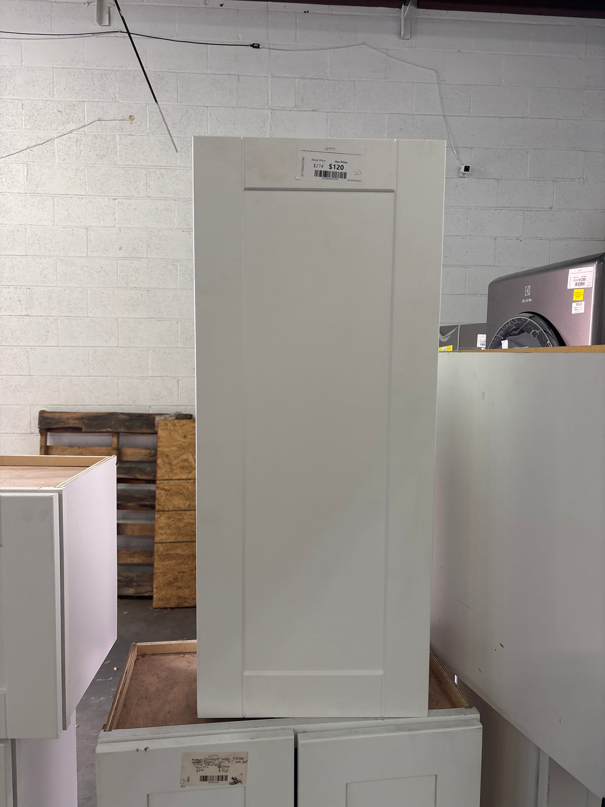 Arlington Vesper White Plywood Shaker Stock Assembled Wall Kitchen Cabinet Soft Close 15 in. W x 12 in. D x 36 in. H