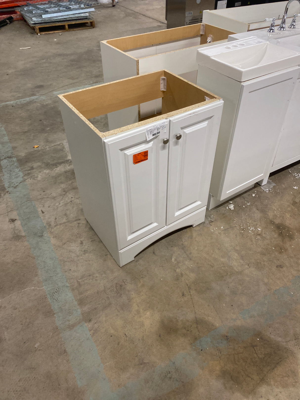 Everdean 25 in. W x 19 in. D x 34 in. H Single Sink Freestanding Bath Vanity in White without Top