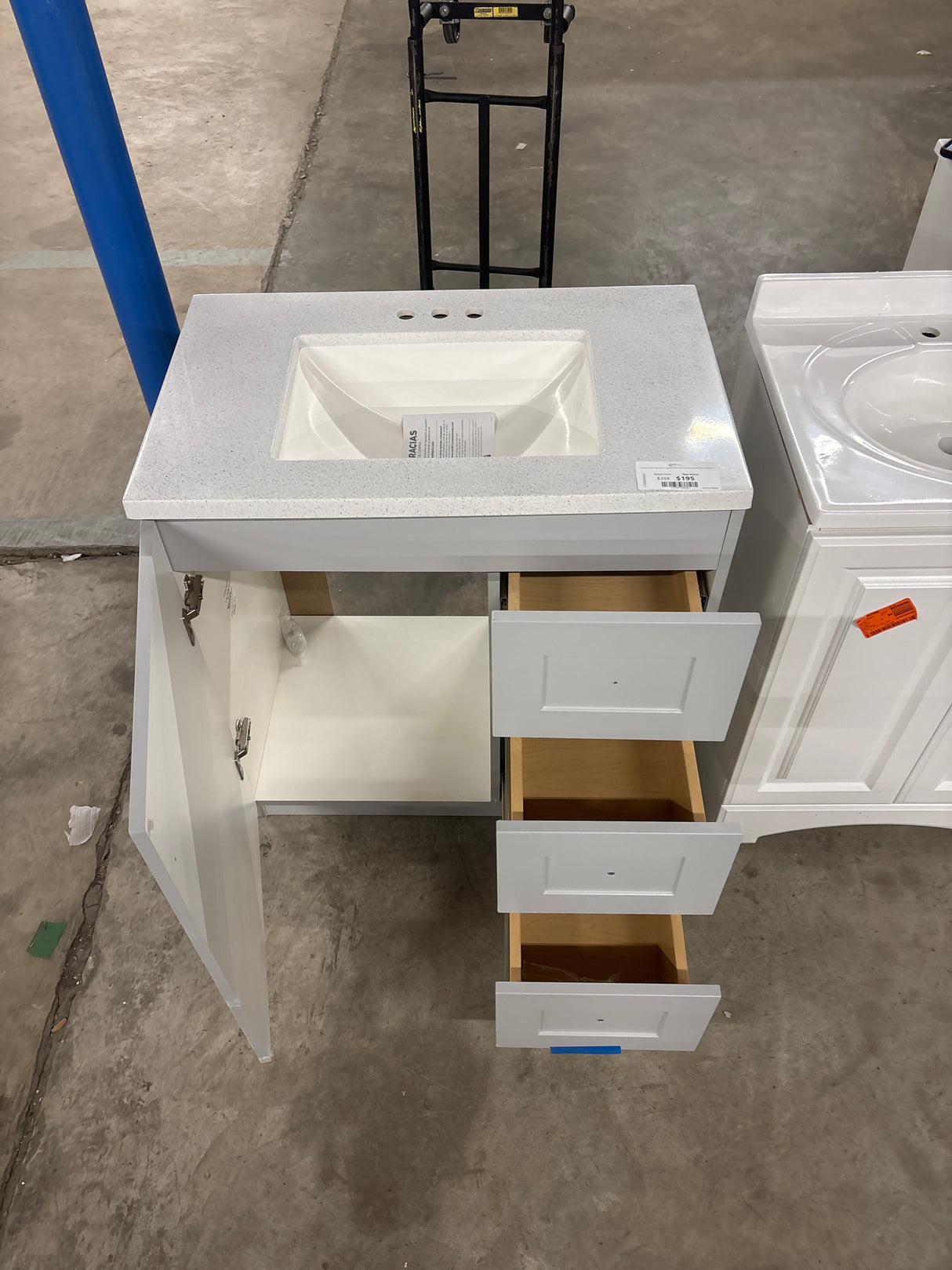 Bannister 31 in. W x 19 in. D x 35 in. H Single Sink Bath Vanity in Pearl Gray with White Cultured Marble Top