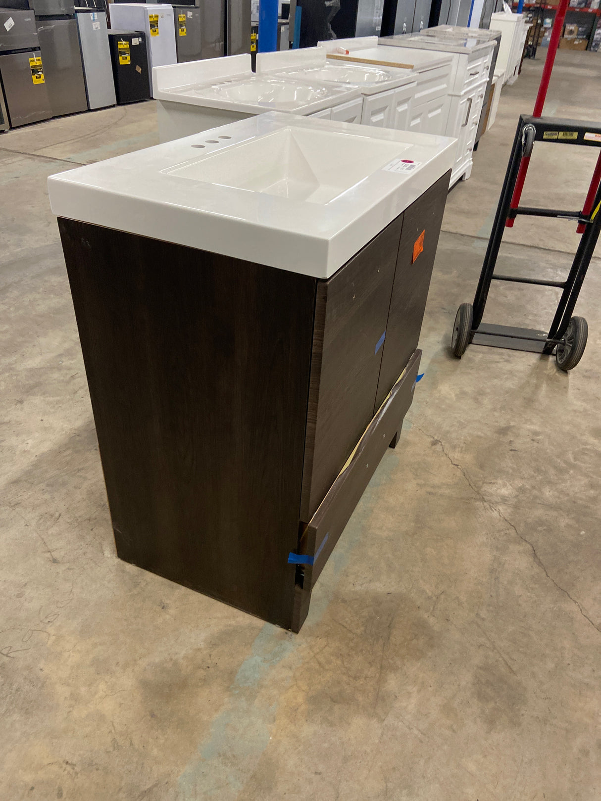 Stancliff 31 in. W x 19 in. D x 34 in. H Single Sink Bath Vanity in Elm Ember with White Cultured Marble Top