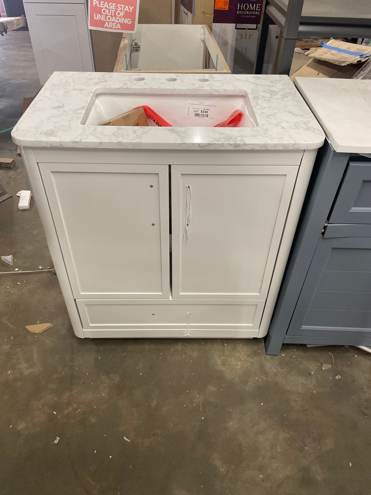 Tamsin 30 in. Single Sink White Bath Vanity with White Round Corner Engineered Marble Top (Assembled)