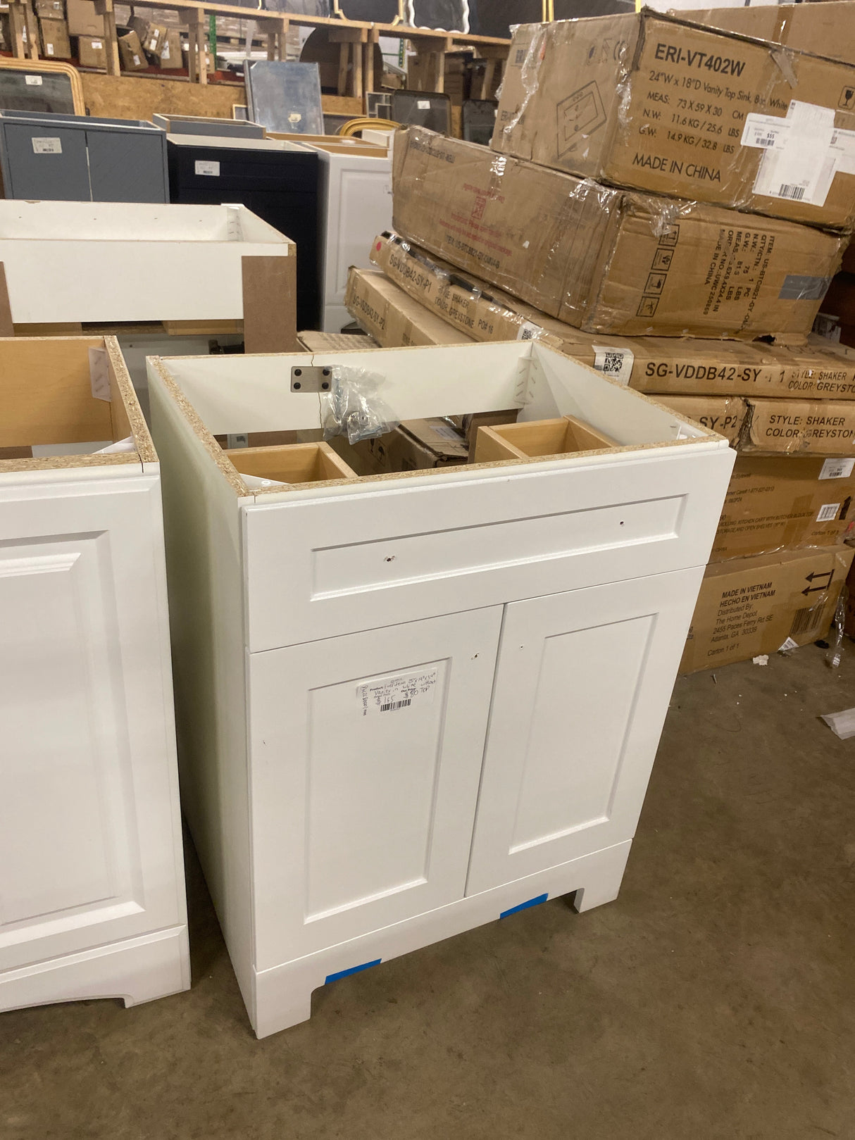 Everdean 25 in. W x 19 in. D x 34 in. H Single Sink Freestanding Bath Vanity in White without Top