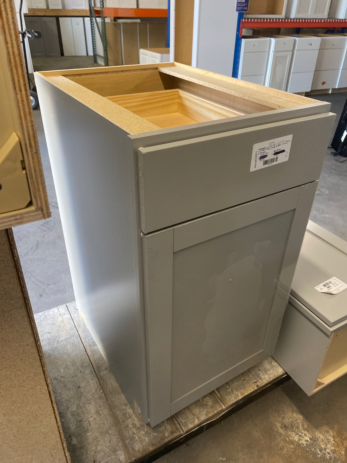 Westfield Dusk Gray Shaker Stock Assembled Base Kitchen Cabinet (18 in. W x 23.75 in. D x 35 in.)