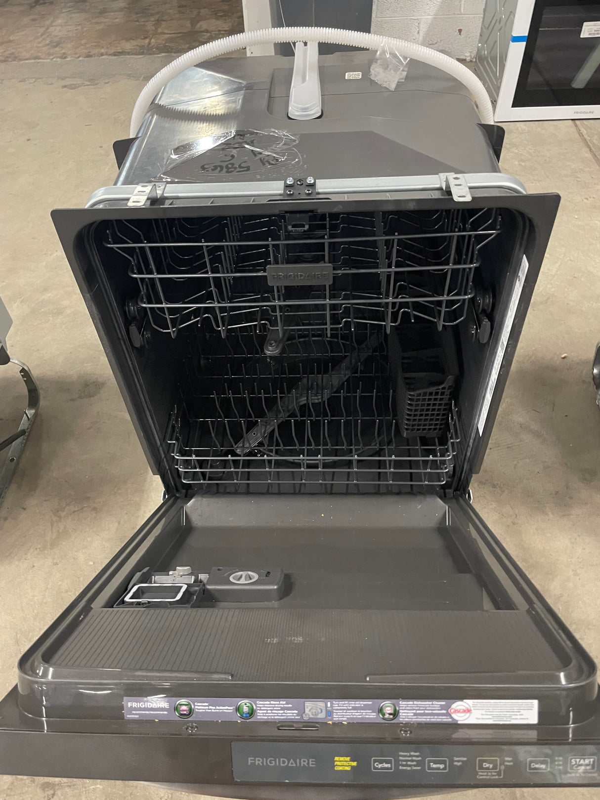 24 in Top Control Built in-Tall Tub 52 dBA Dishwasher with Plastic Tub in Stainless Steel with 4-cycles