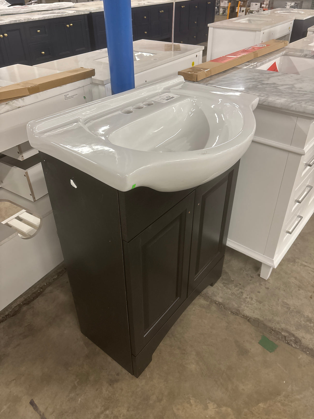 Chelsea 26 in. W x 18 in. D x 36 in. H Single Sink Freestanding Bath Vanity in Charcoal with White Porcelain Top