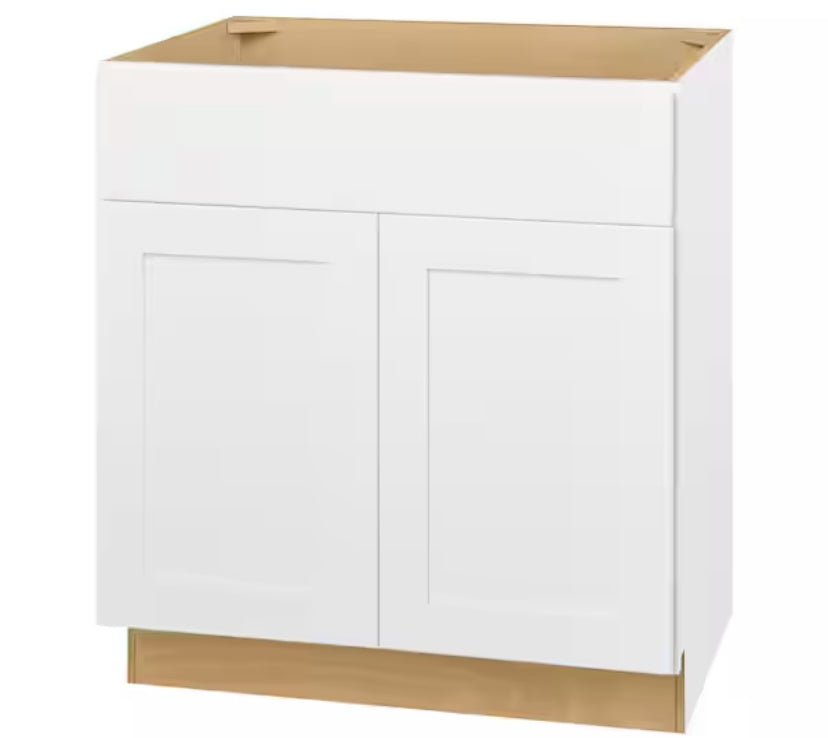 Avondale Shaker Alpine White Quick Assemble Plywood 30 in Vanity Sink Base Kitchen Cabinet (30in W x 21in D x 34.5in H)