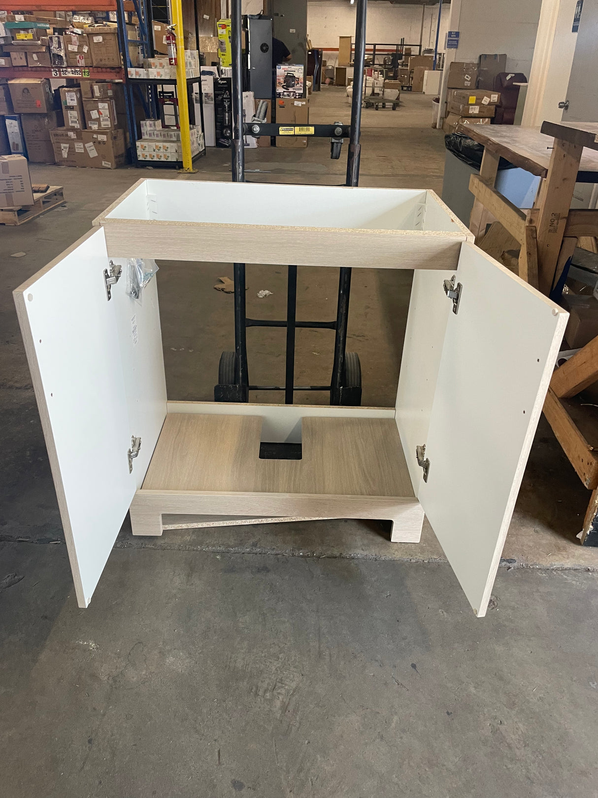 Oakley 31 in. Single Sink Beige Oak Freestanding Bath Vanity with White Cultured Marble Top (Assembled)