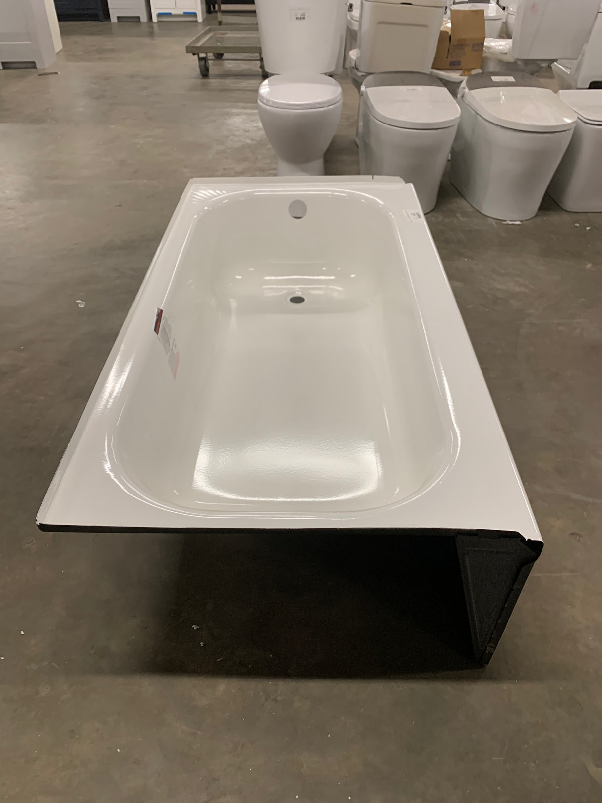 Maui 60 in. x 30 in. Soaking Bathtub with Left Drain in White