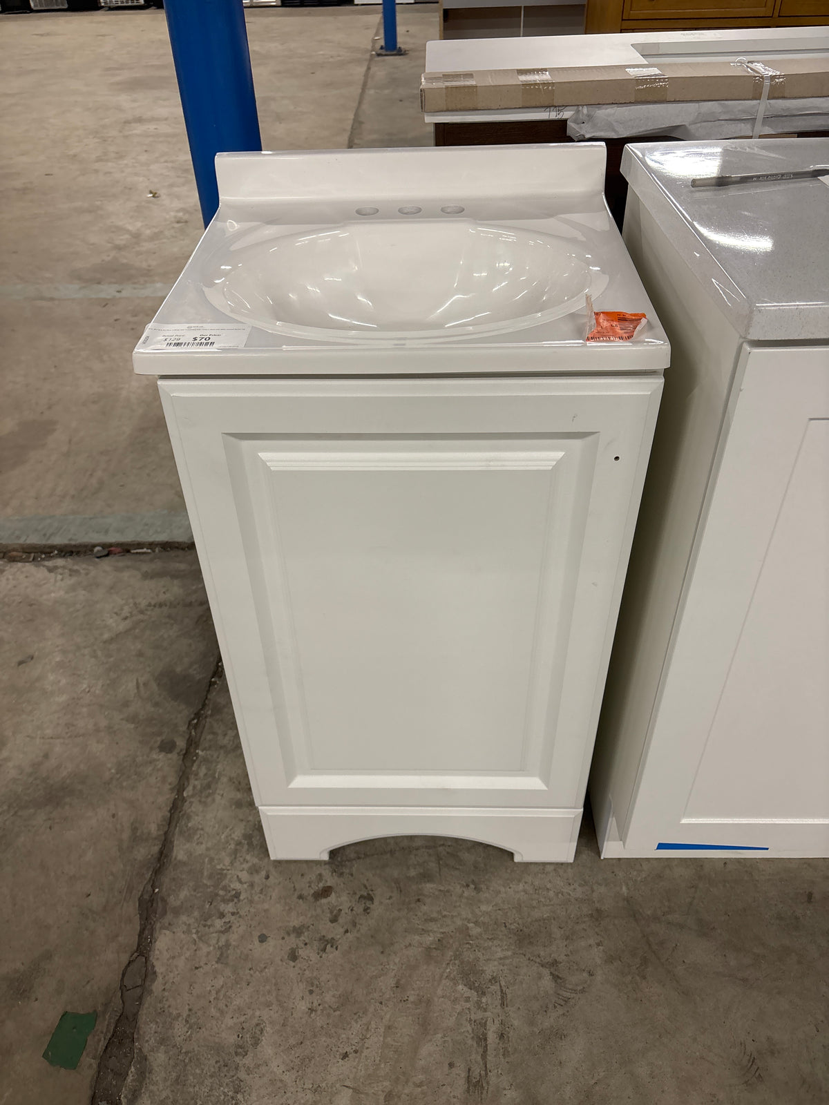 19 in. W x 18 in. D x 34 in. H Single Sink Freestanding Bath Vanity in White with White Cultured Marble Top