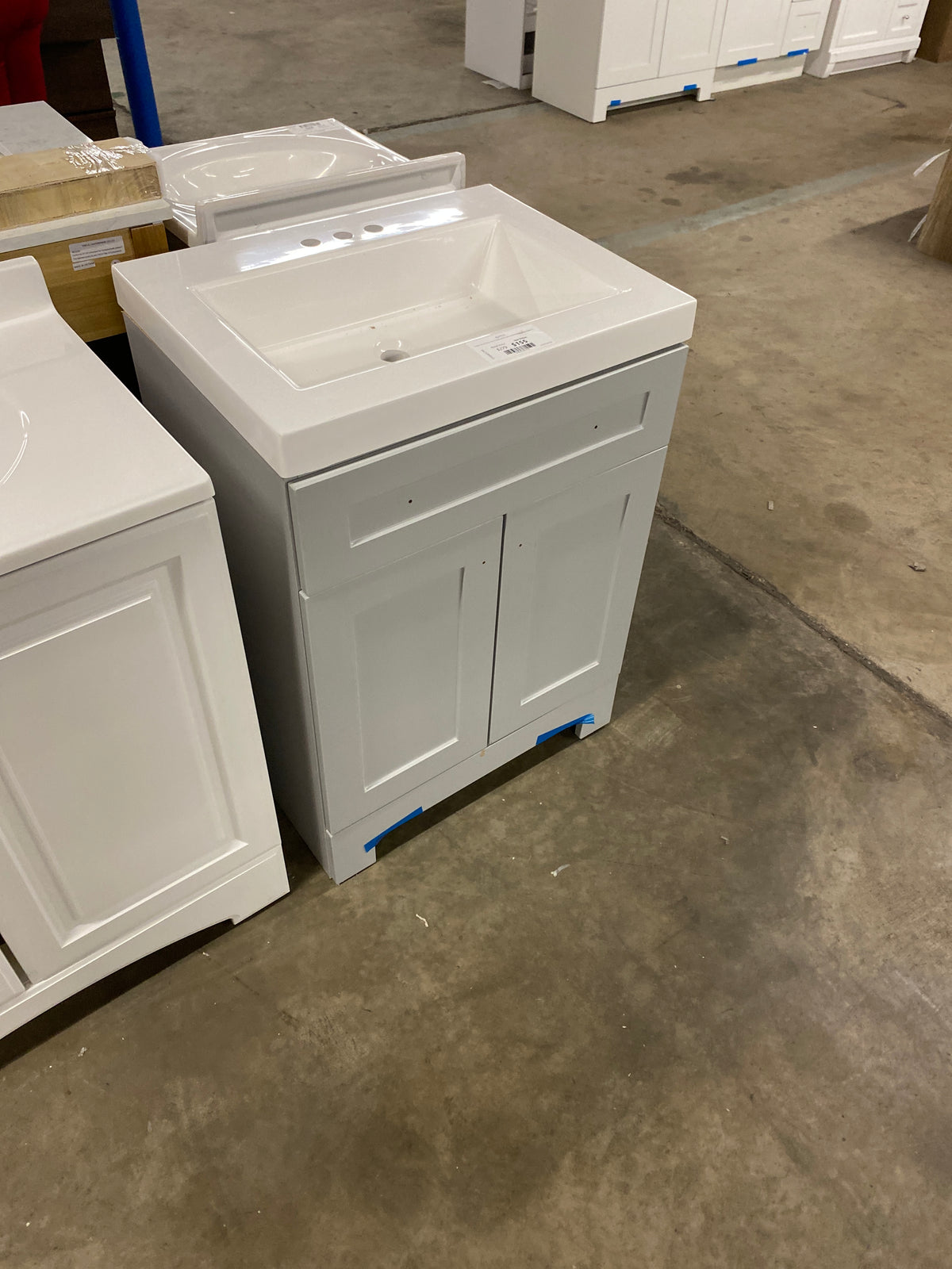 Everdean 25 in. W x 19 in. D x 34 in. H Single Sink Bath Vanity in Pearl Gray with White Cultured Marble Top