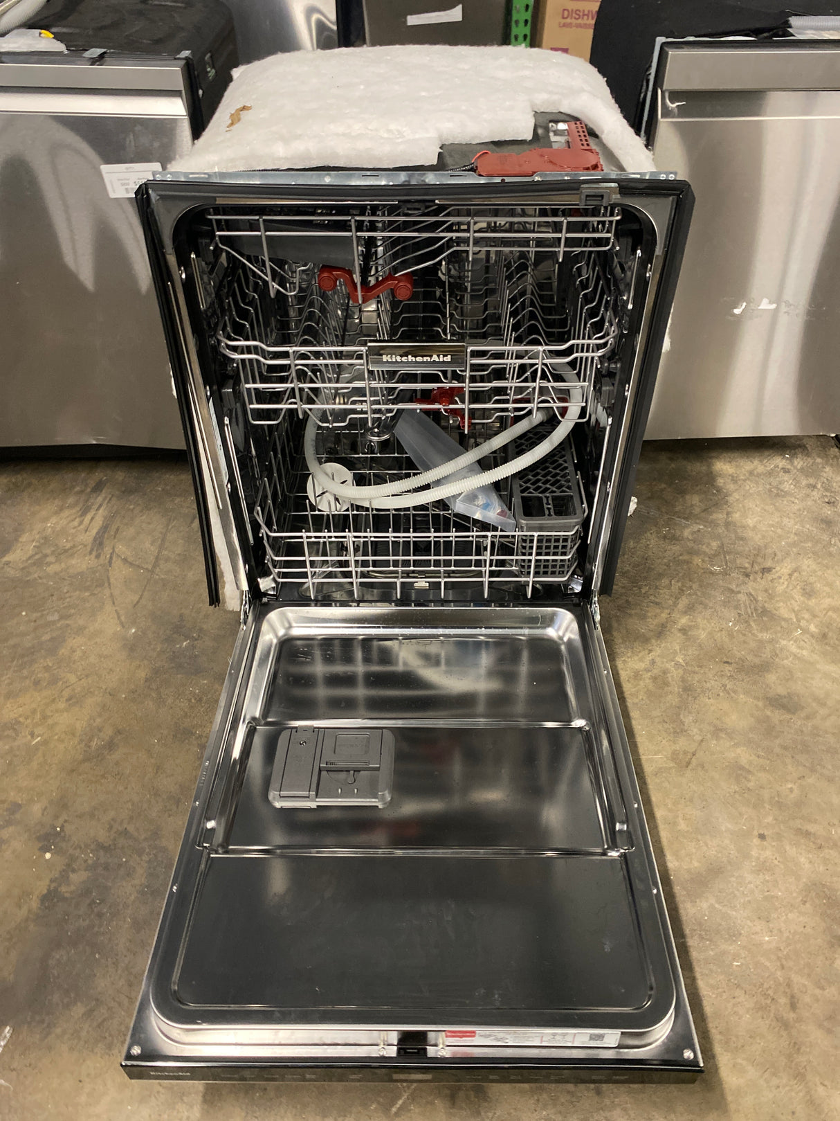 KitchenAid 24 in. 360 Max Jets Third Rack Dishwasher with 90-Minute Normal Cycle