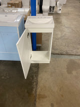 19 in. W x 18 in. D x 34 in. H Single Sink Freestanding Bath Vanity in White with White Cultured Marble Top