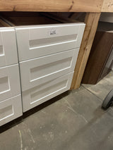 Vesper White Shaker Assembled PlywoodBase Drawer Kitchen Cabinet with Soft Close 24 in. x 34.5 in. x 24 in.