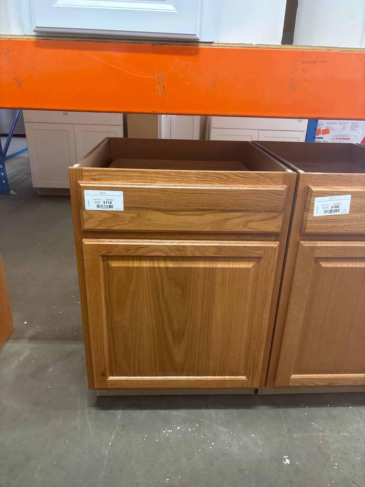 Hampton Medium Oak Raised Panel Stock Assembled Base Kitchen Cabinet with Drawer Glides (24 in. x 34.5 in. x 24 in.)