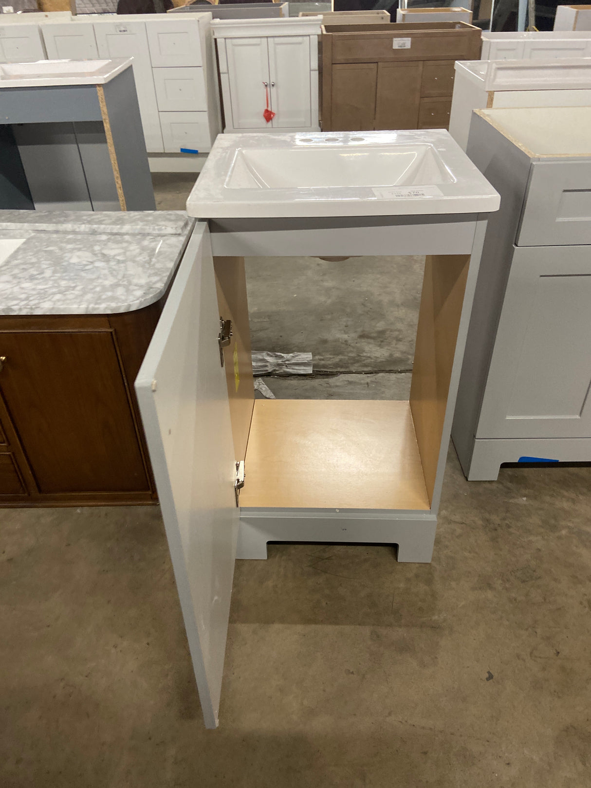 18 in. W x 17 in. D x 33 in. H Single Sink Freestanding Bath Vanity in Pearl Gray with White Cultured Marble Top