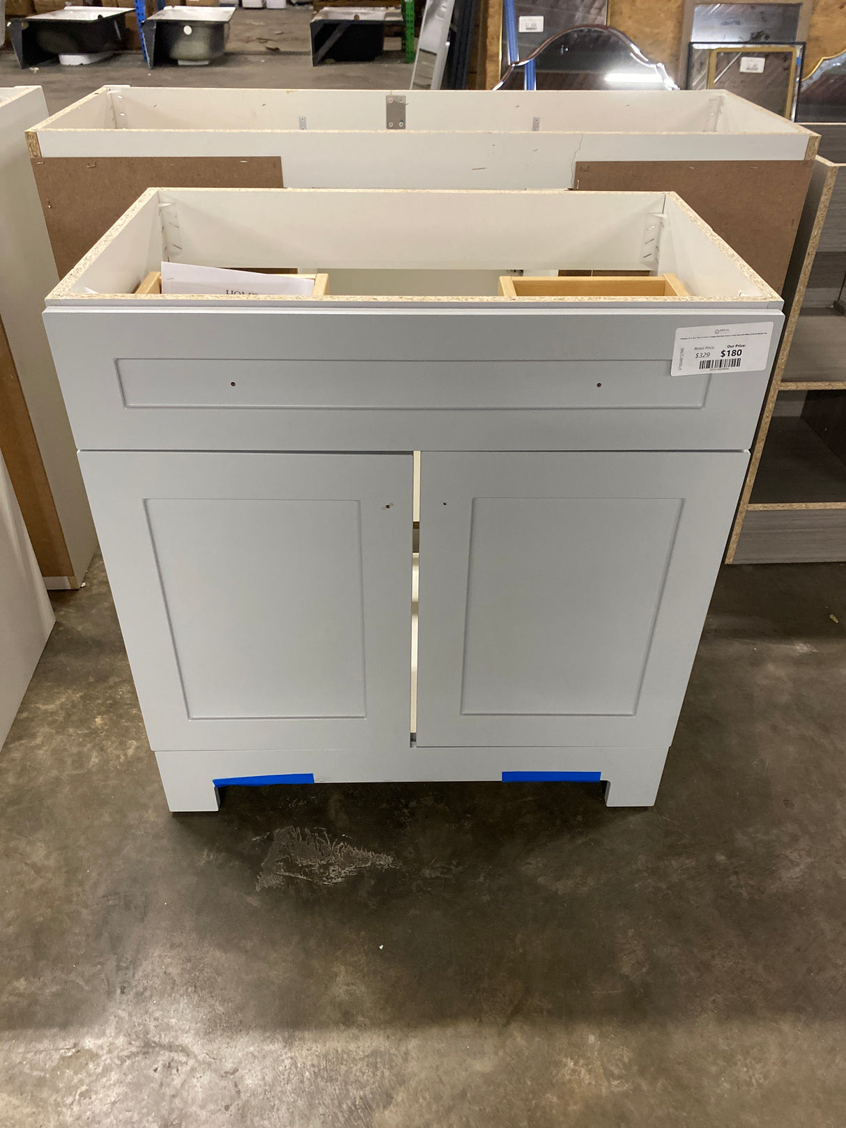 Everdean 31 in. W x 19 in. D x 34 in. H Single Sink Bath Vanity in Pearl Gray with White Cultured Marble Top