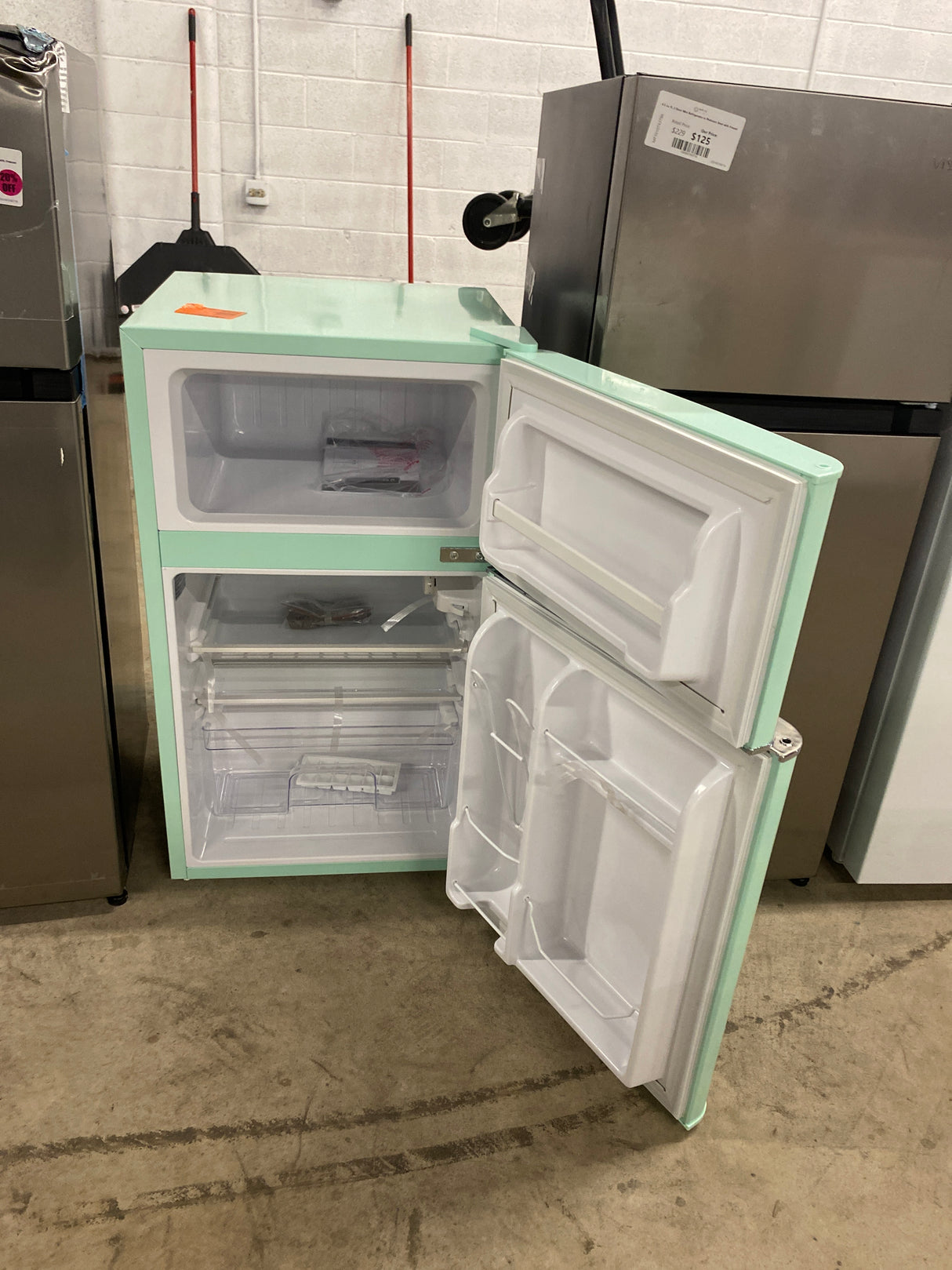 Retro 3.2 cu. ft. 2-Door Mini Fridge in Mint Green