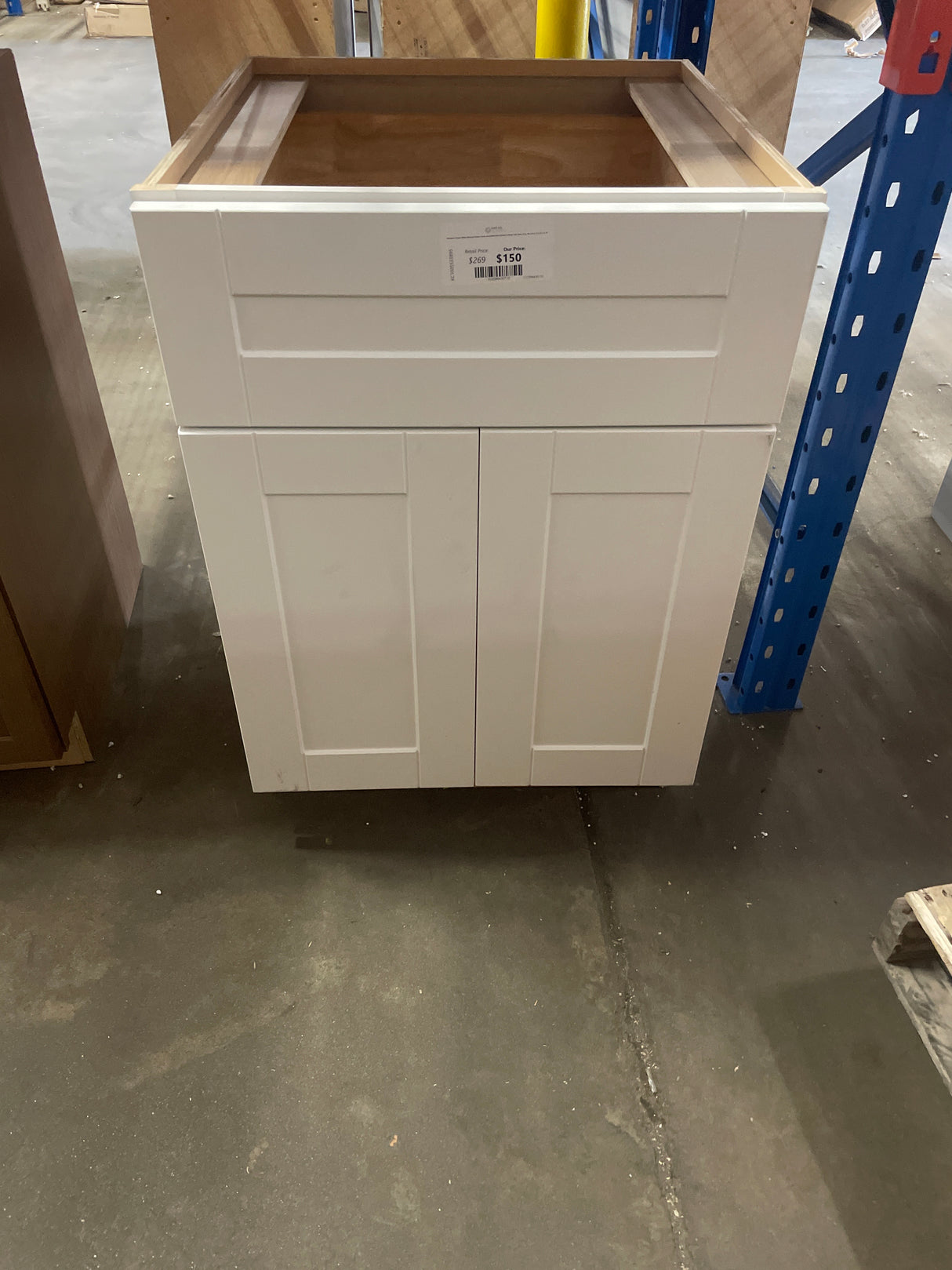 Arlington Vesper White Plywood Shaker Stock Assembled Base Kitchen Cabinet Soft Close 24 in. W x 24 in. D x 34.5 in. H