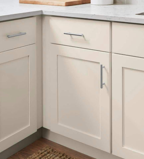 Hampton Bay Avondale 15 in x 24 in x 34.5 in Plywood Shaker Base Kitchen Cabinet in Antique White