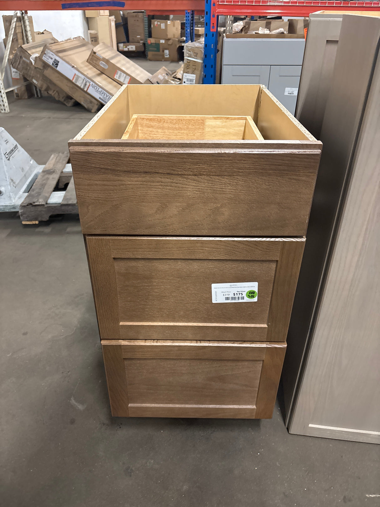 Sinclair 18 in. W x 24 in. D x 34.5 in. H Assembled Drawer Base Kitchen Cabinet in Shaker Saddle Oak