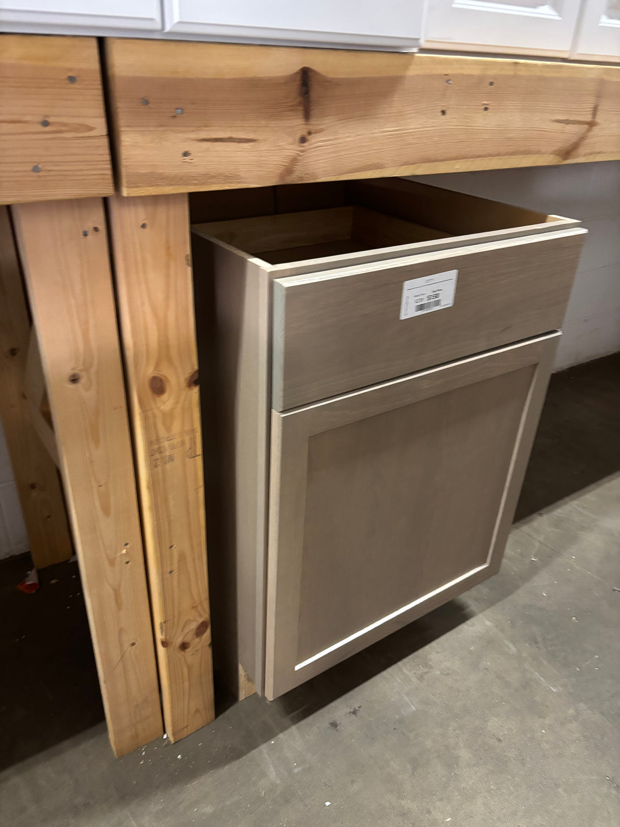 Sinclair 24 in. W x 24 in. D x 34.5 in. H Assembled Base Kitchen Cabinet in Shaker Light Oak