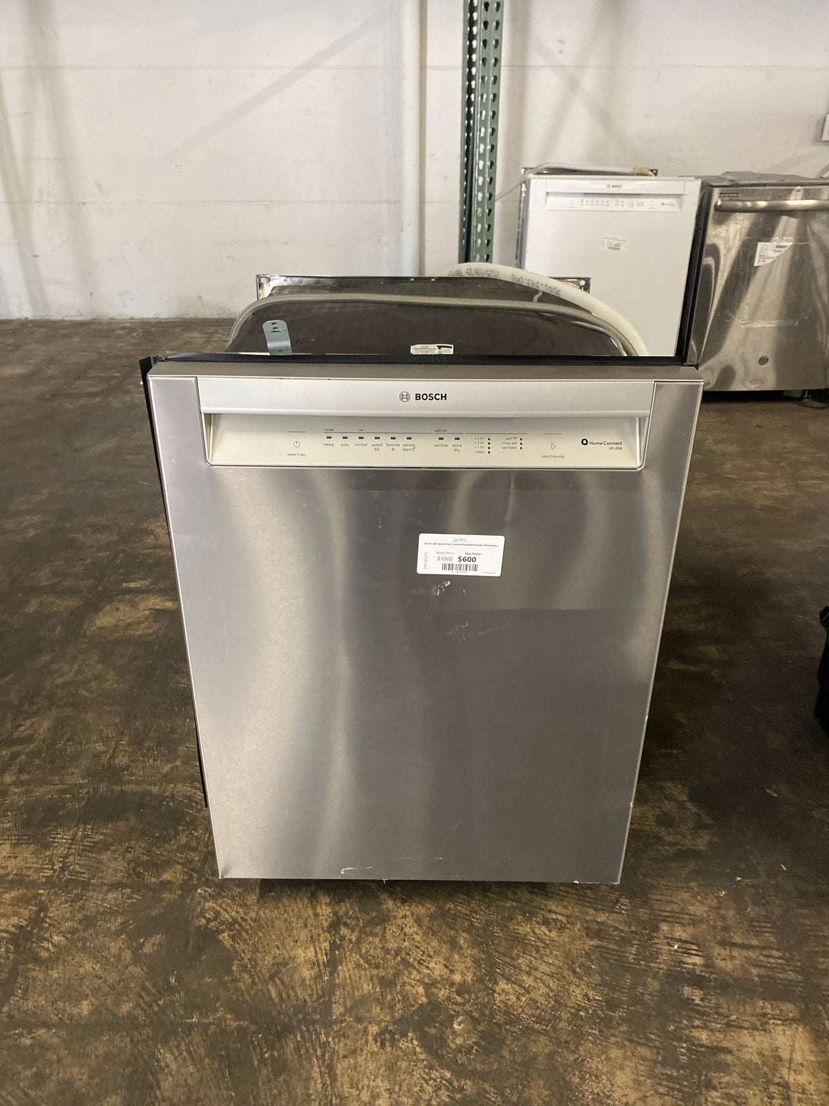 Bosch 300 Series Front Control Recessed Handle Dishwasher