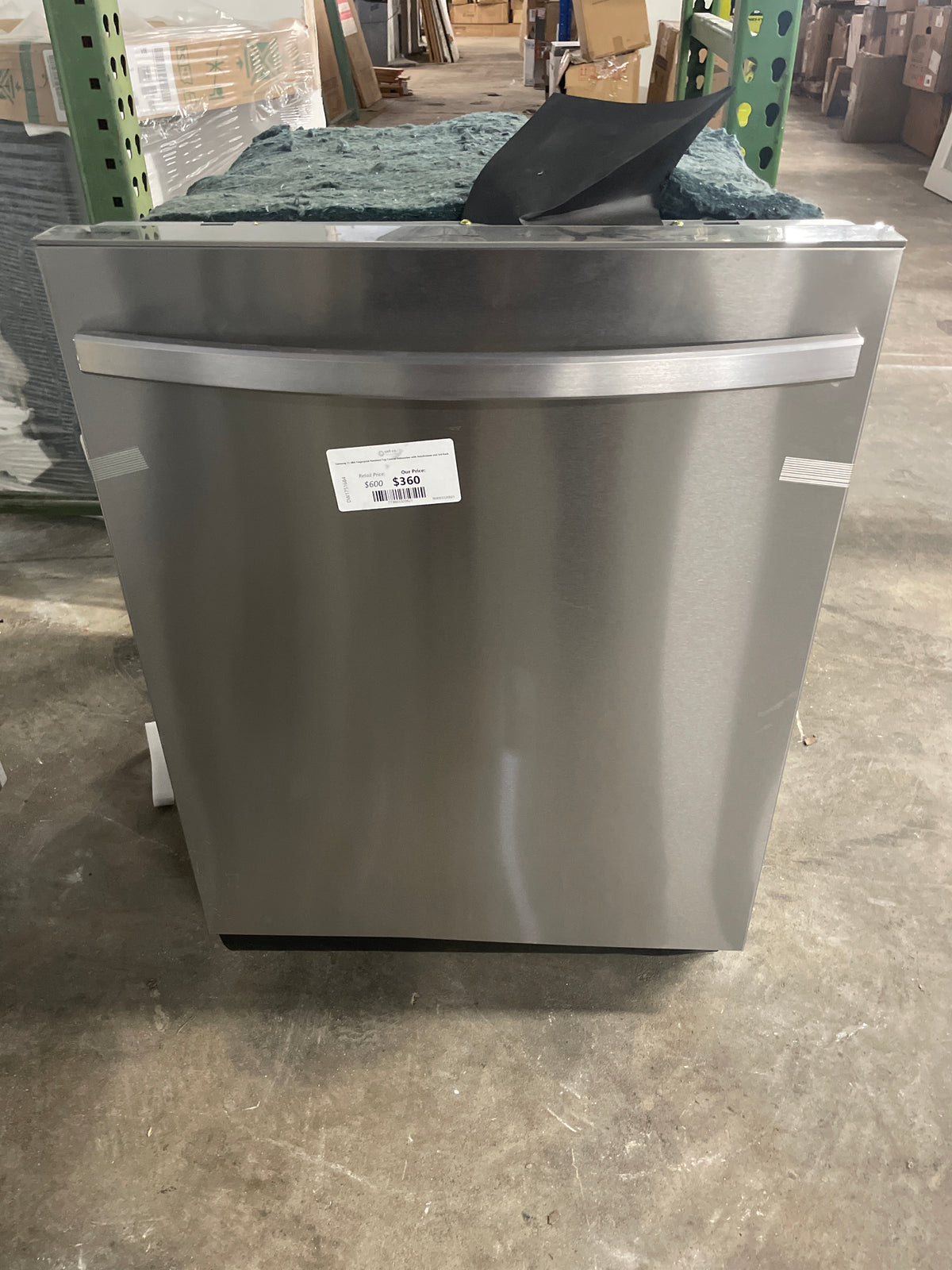 Samsung 51 dBA Fingerprint Resistant Top Control Dishwasher with AutoRelease and 3rd Rack
