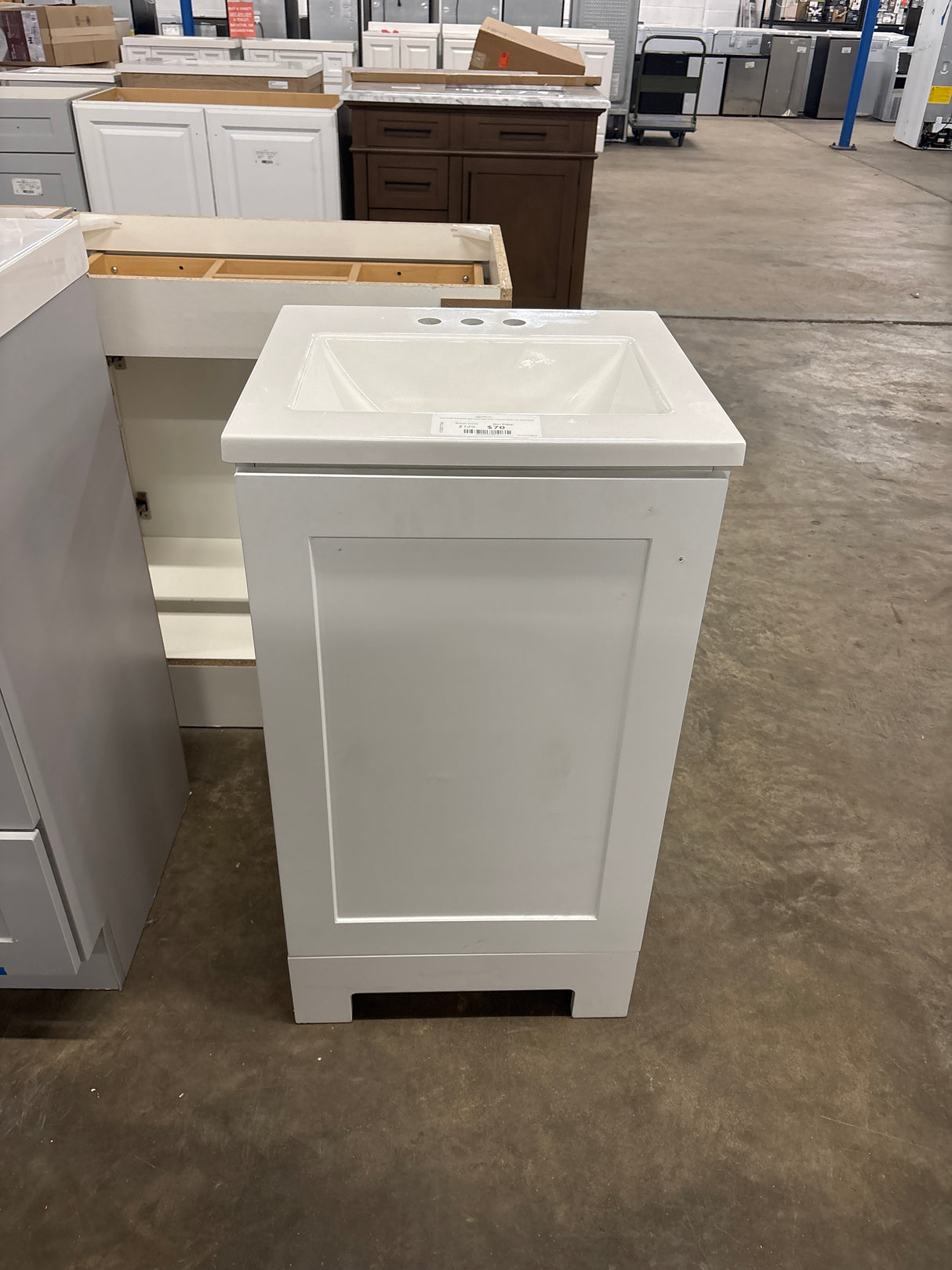 19 in. Single Sink White Bath Vanity with White Cultured Marble Top (Assembled)
