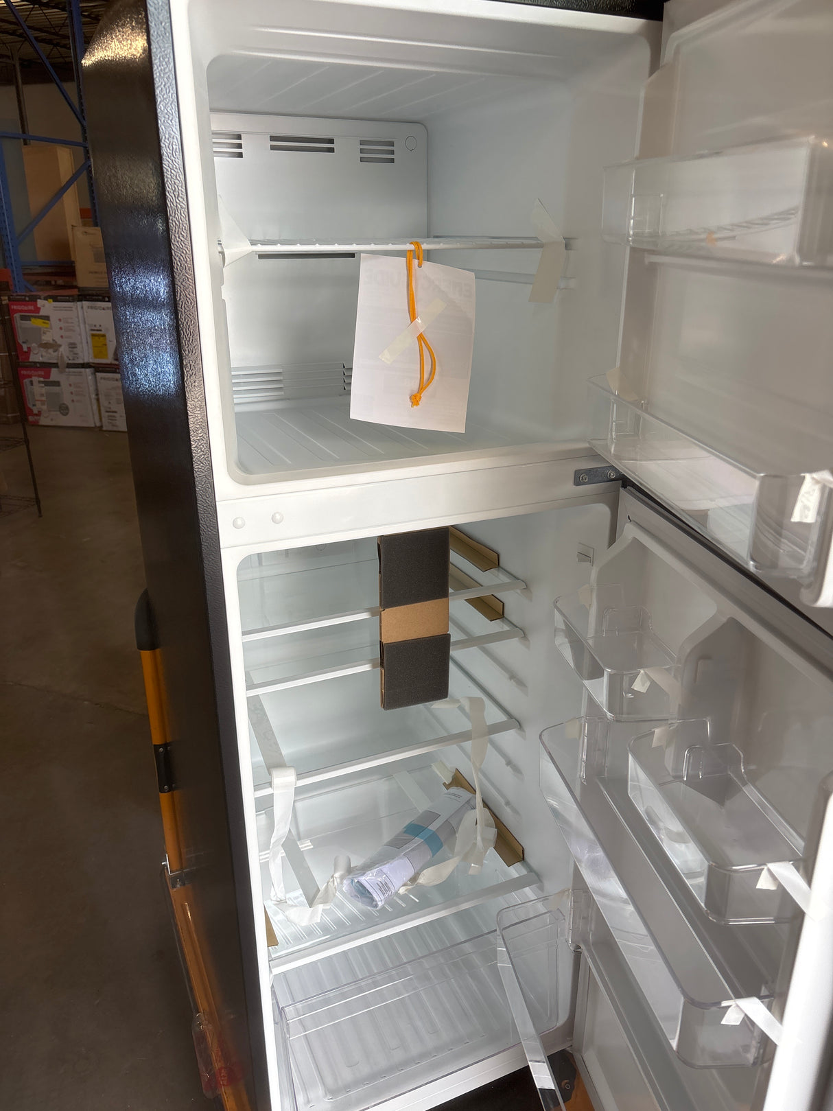 10.1 cu. ft. Top Freezer Refrigerator in Black