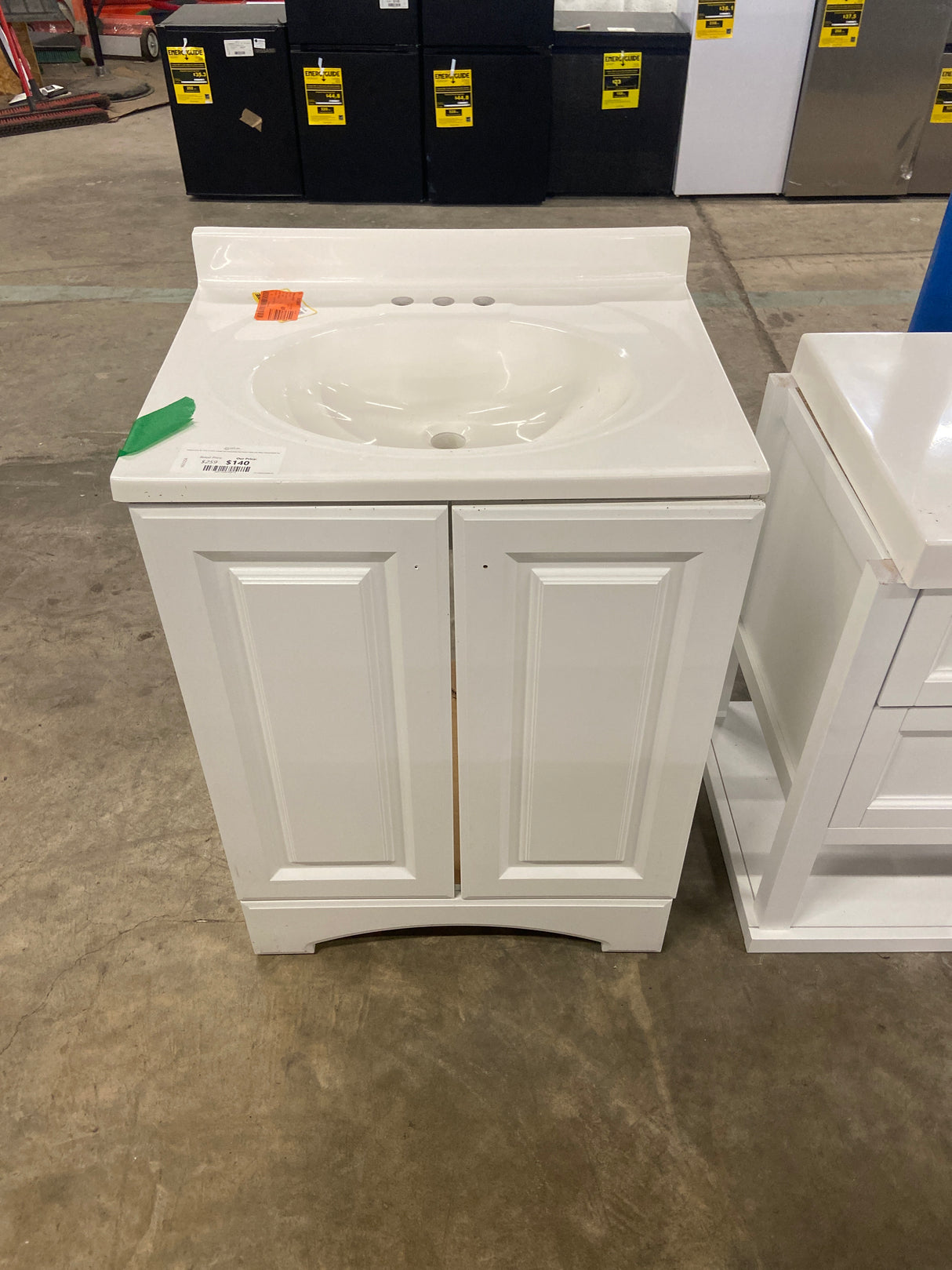 Everdean 25 in. W x 19 in. D x 34 in. H Single Sink Freestanding Bath Vanity in White with White Cultured Marble Top