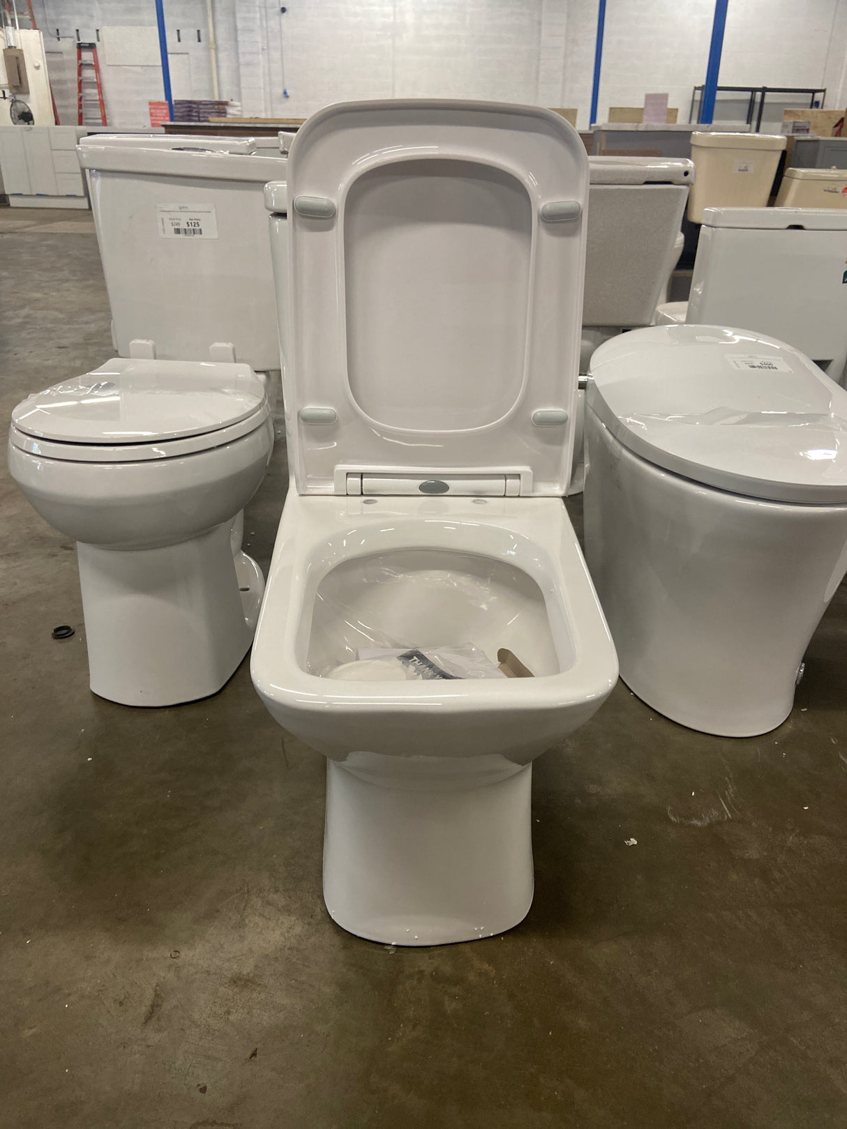 Carre 1-Piece 0.8/1.28 GPF Dual Flush Square Toilet in White, Seat Included