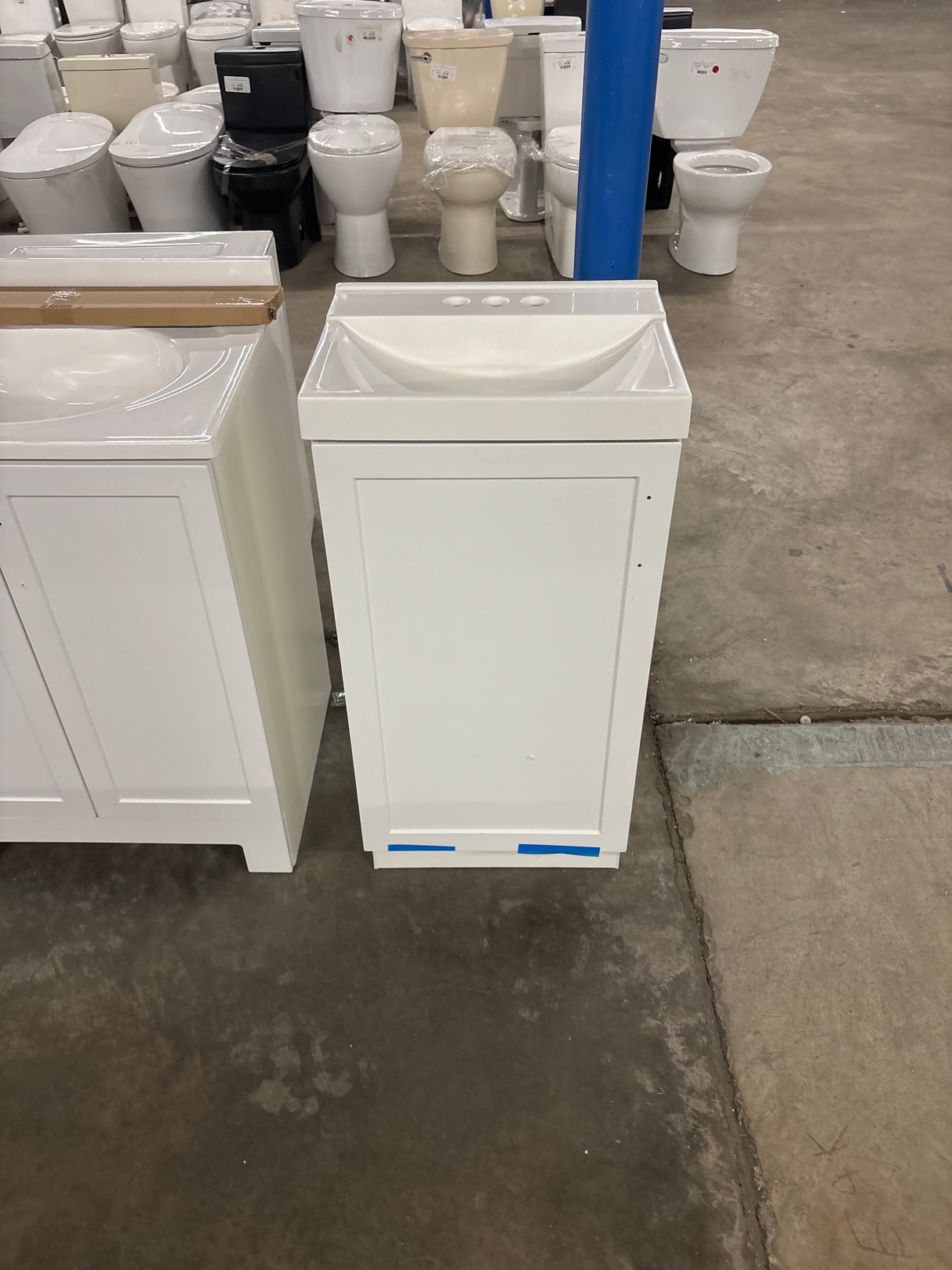 Penlee 17 in. Single Sink White Bath Vanity with White Cultured Marble Top (Assembled)
